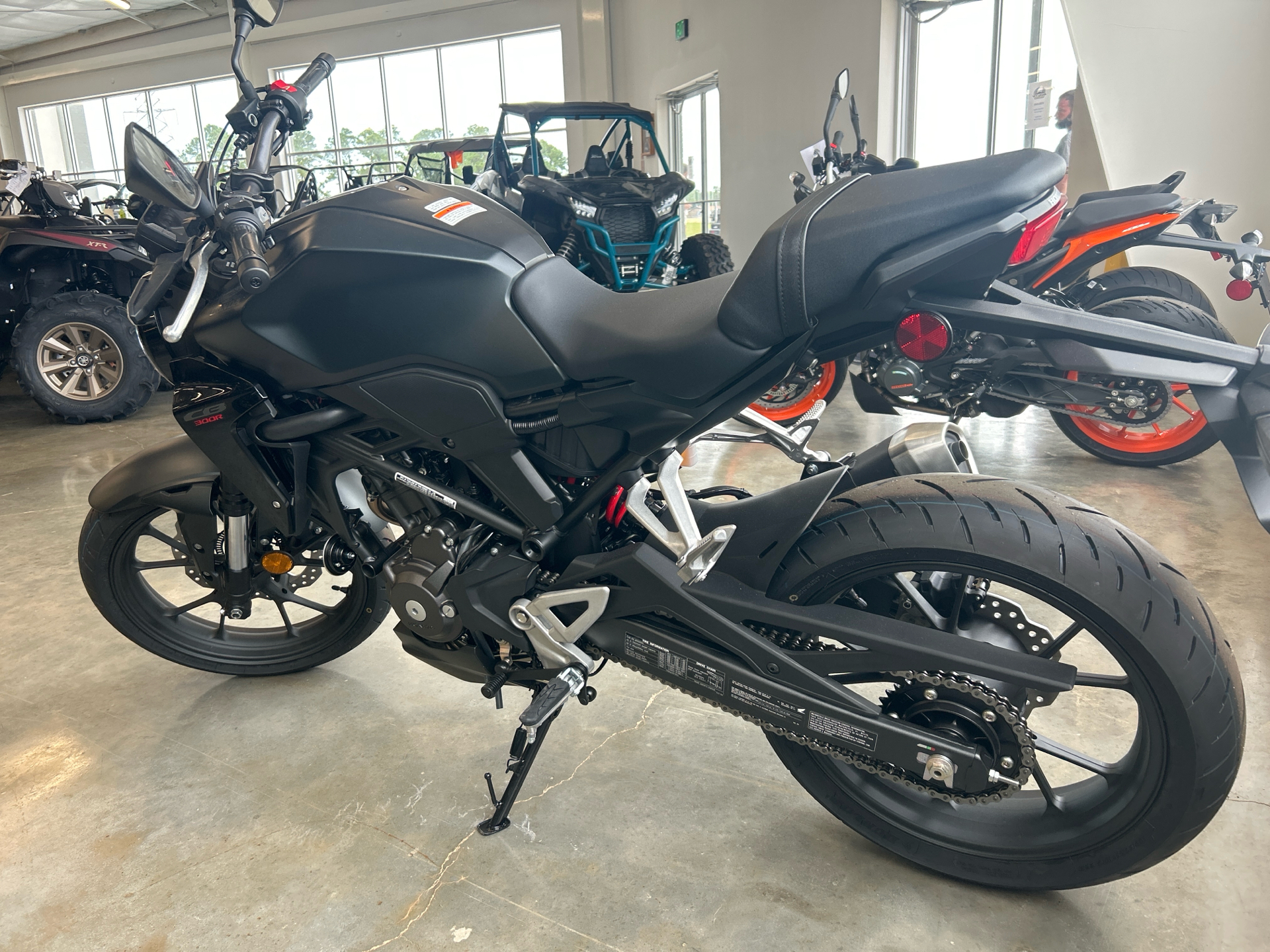 2024 Honda CB300R ABS in Gulfport, Mississippi - Photo 3