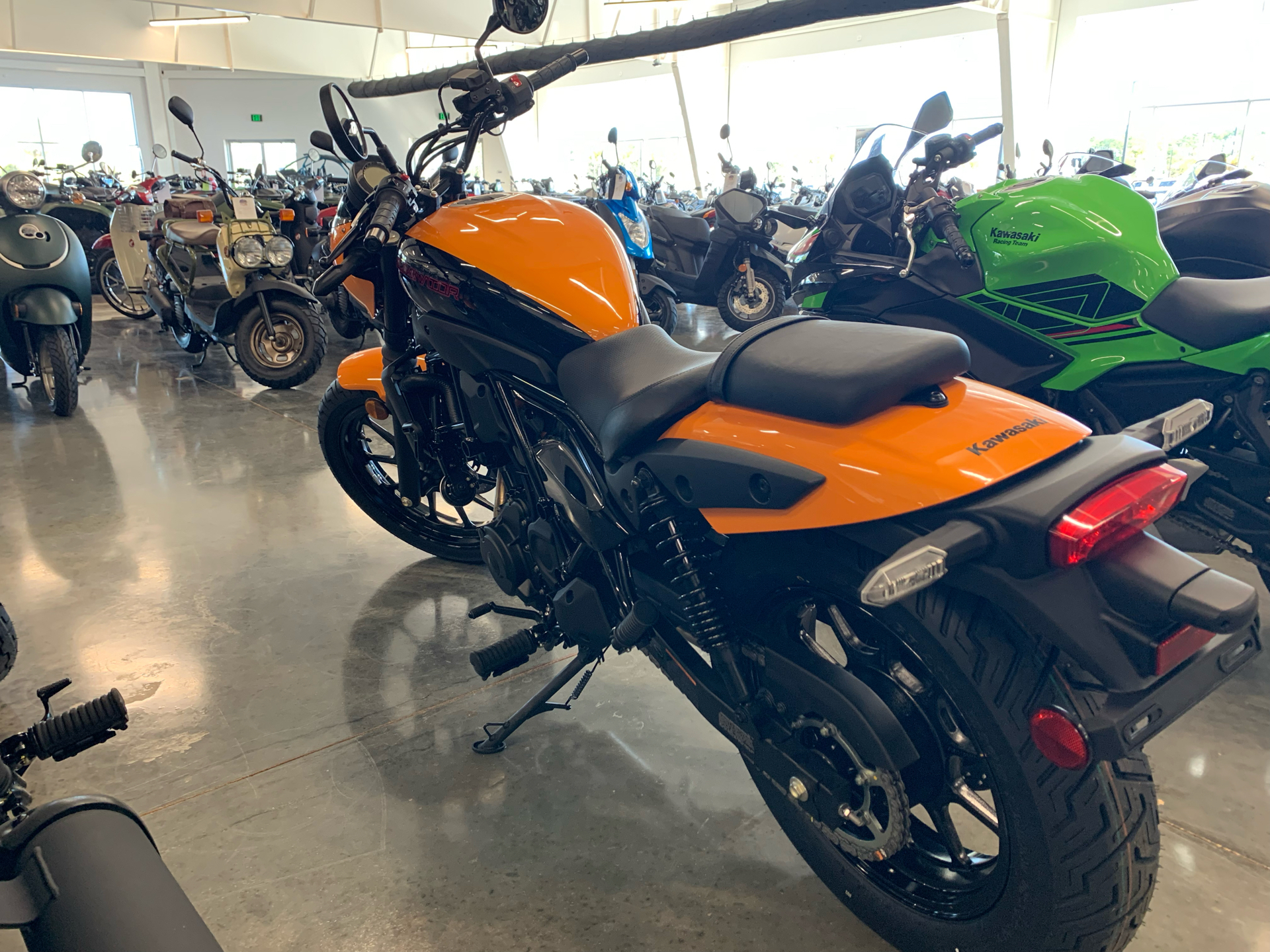 2024 Kawasaki Eliminator SE ABS in Gulfport, Mississippi - Photo 6