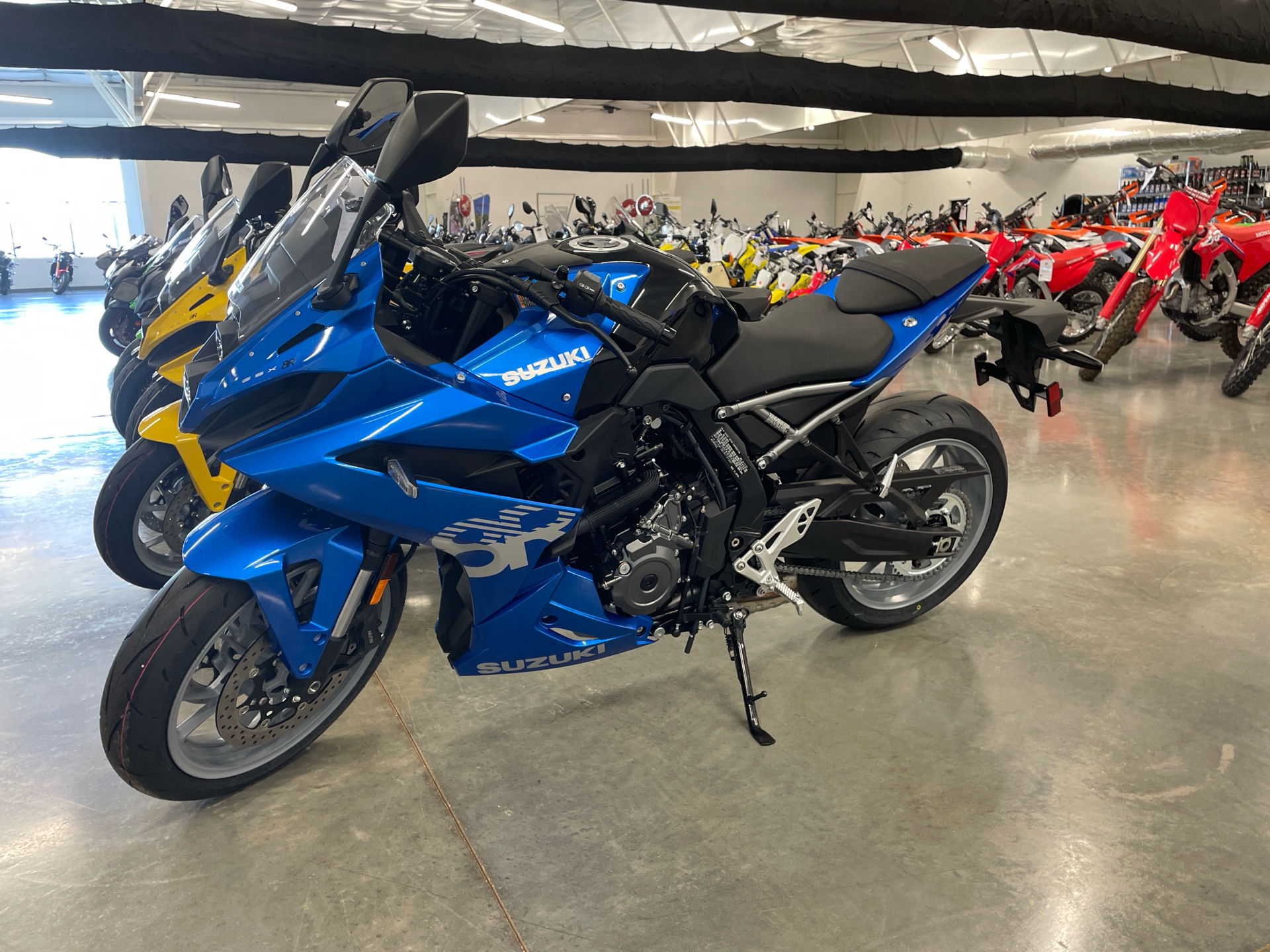 2024 Suzuki GSX-8R in Gulfport, Mississippi - Photo 3