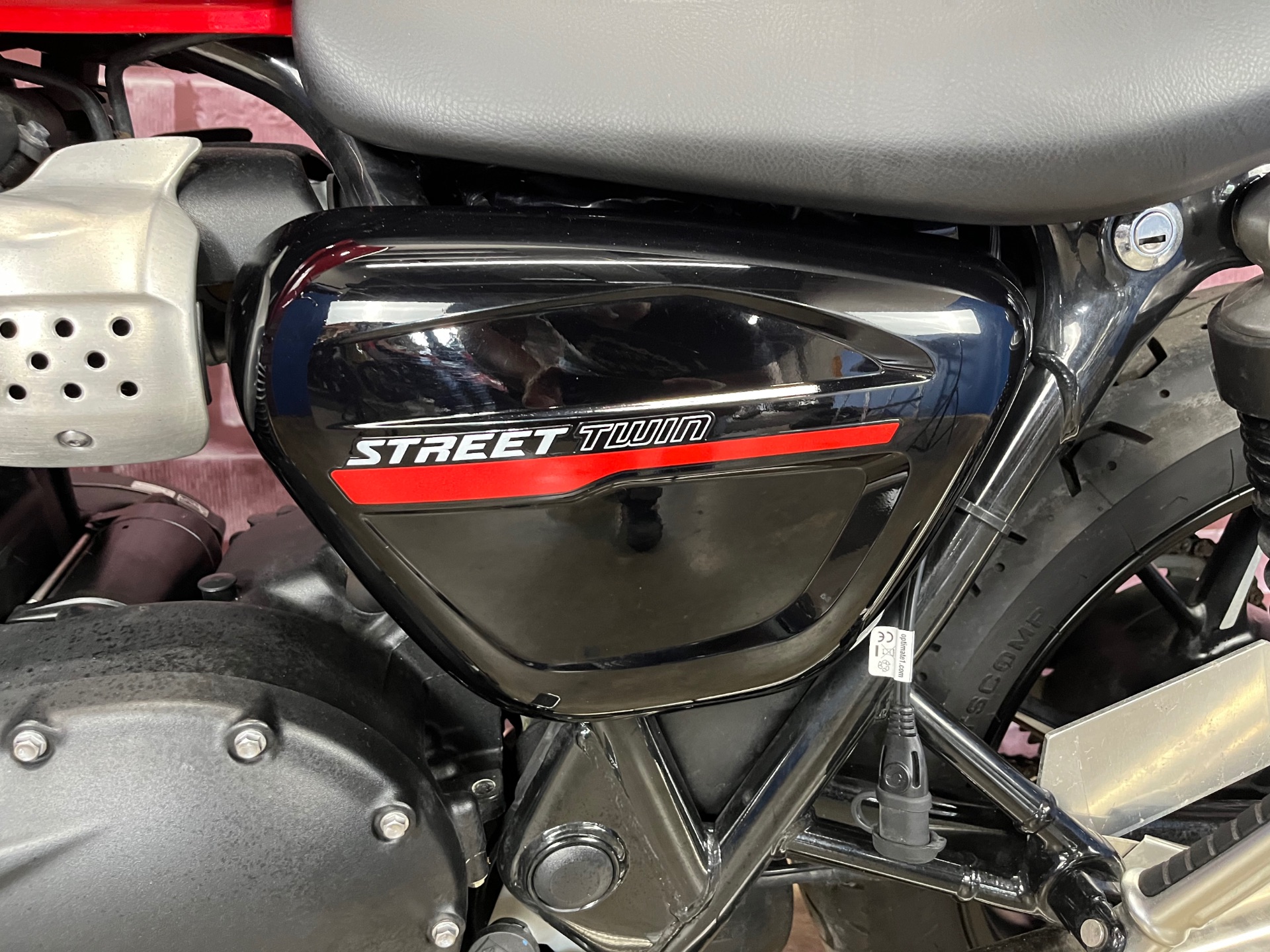 2020 Triumph Street Twin in Gaithersburg, Maryland - Photo 10