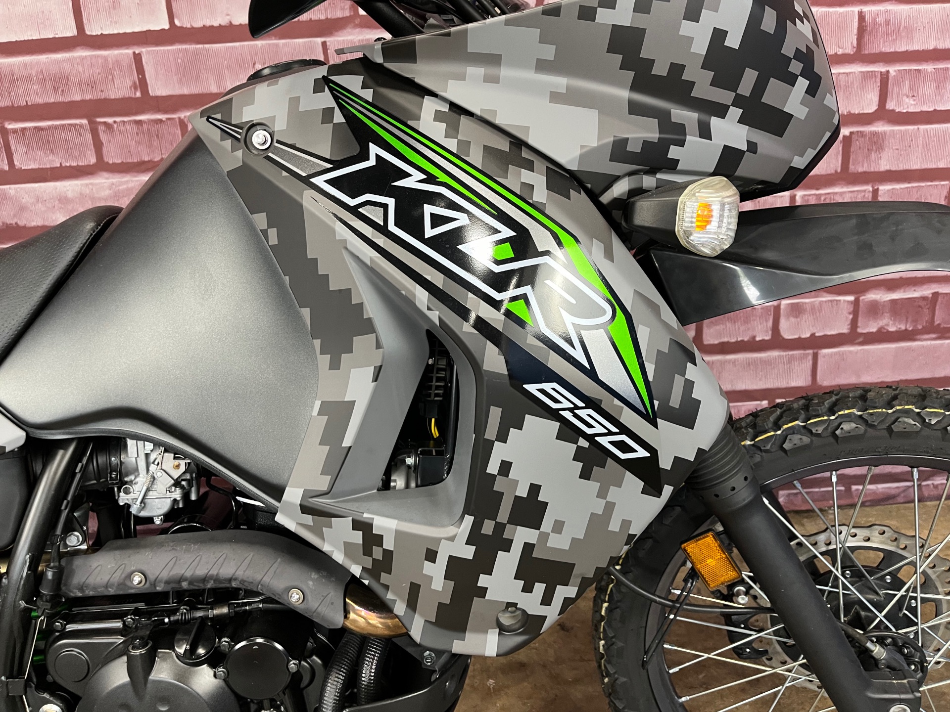 2018 Kawasaki KLR 650 Camo in Gaithersburg, Maryland - Photo 5