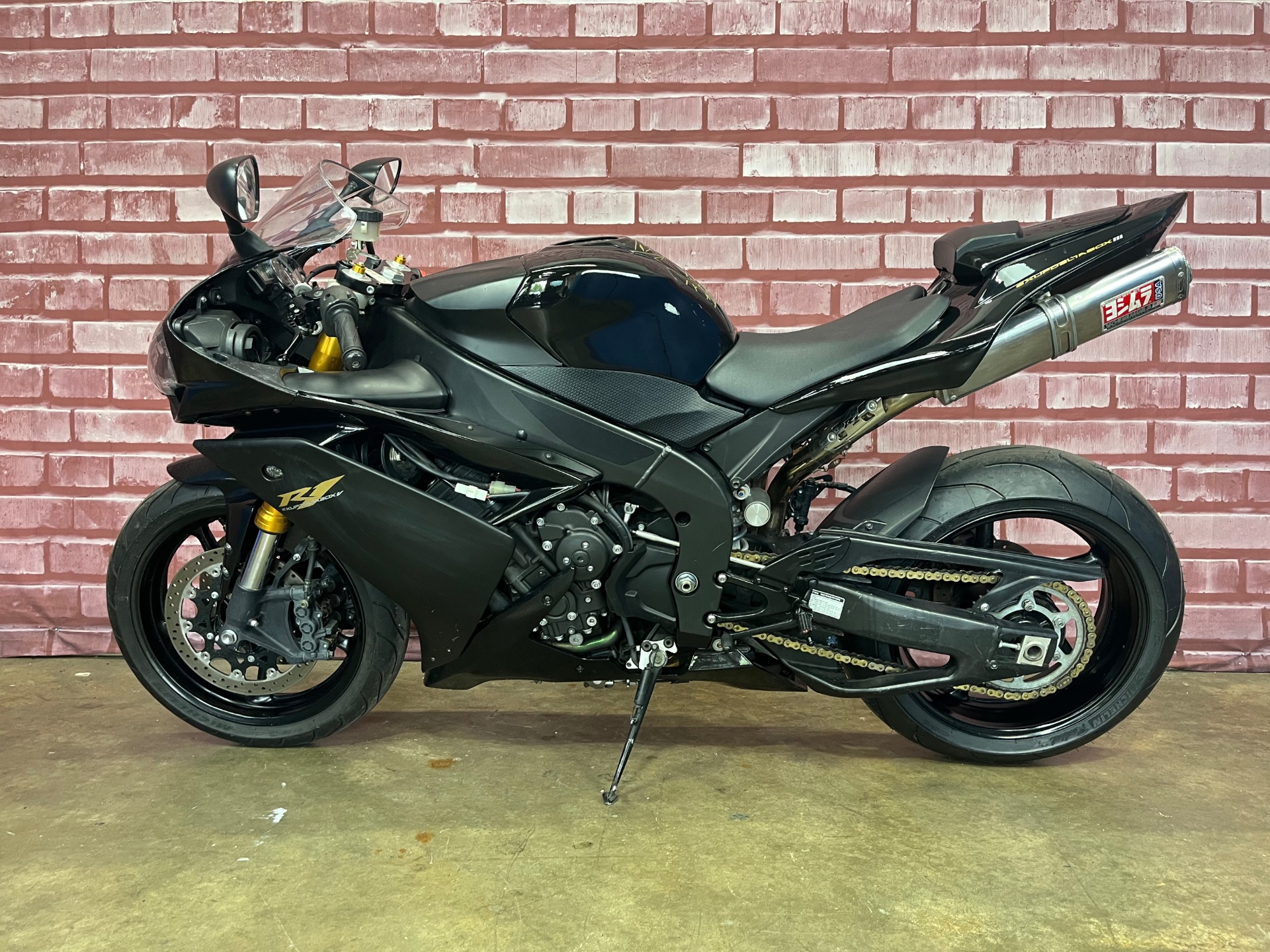 2007 Yamaha YZF-R1 in Gaithersburg, Maryland - Photo 11