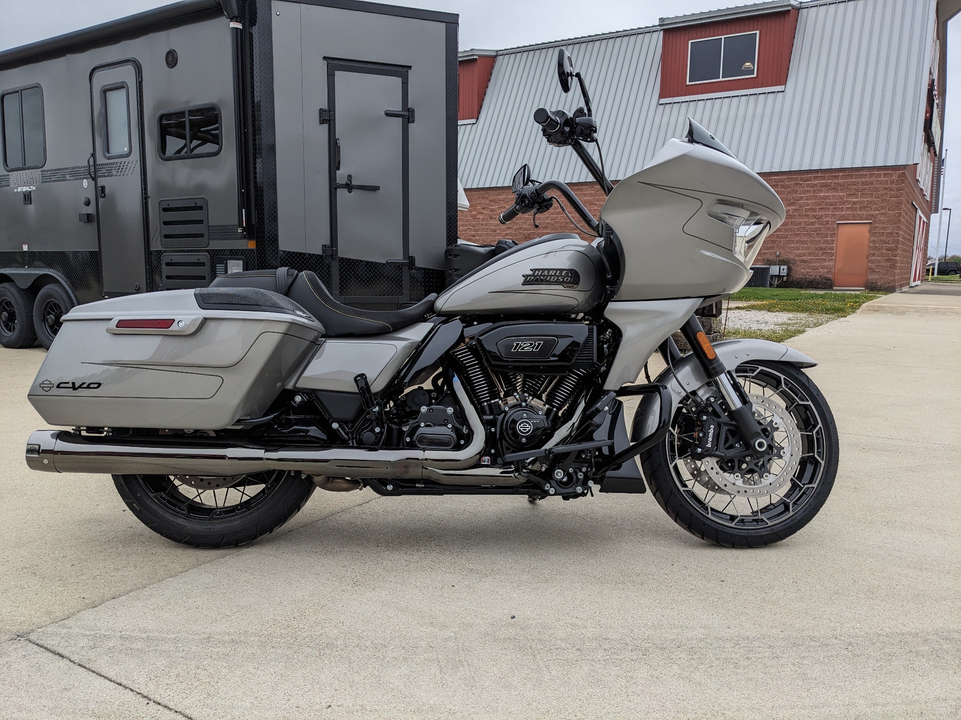 2023 Harley-Davidson CVO™ Road Glide® in Effingham, Illinois - Photo 1