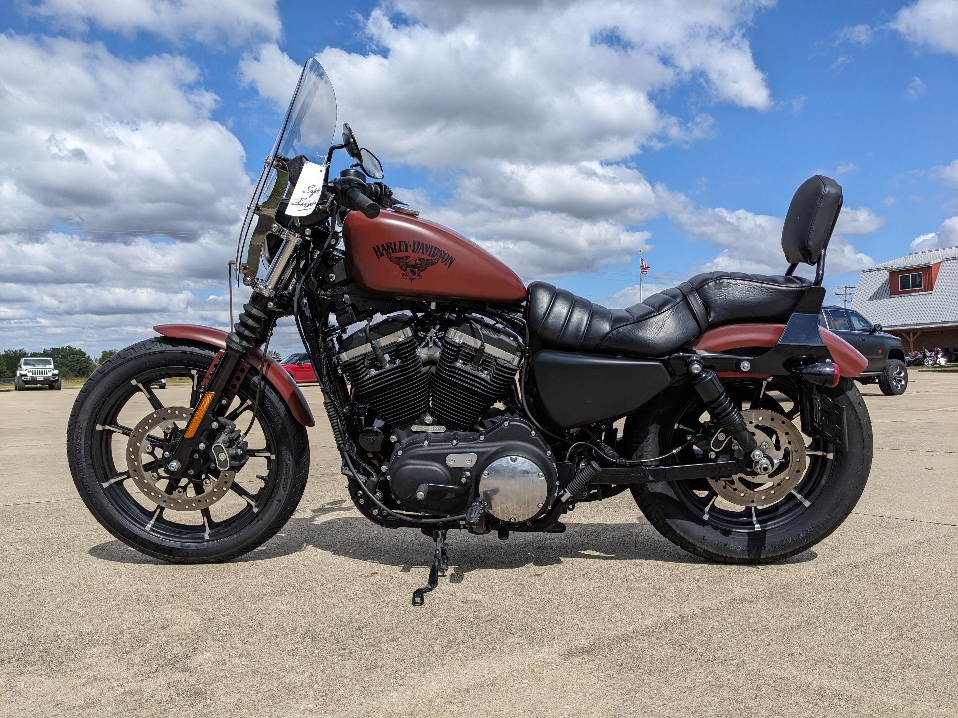 2017 Harley-Davidson Iron 883™ in Effingham, Illinois - Photo 4