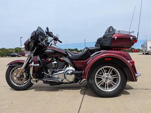 2015 Harley-Davidson Tri Glide® Ultra in Effingham, Illinois - Photo 4