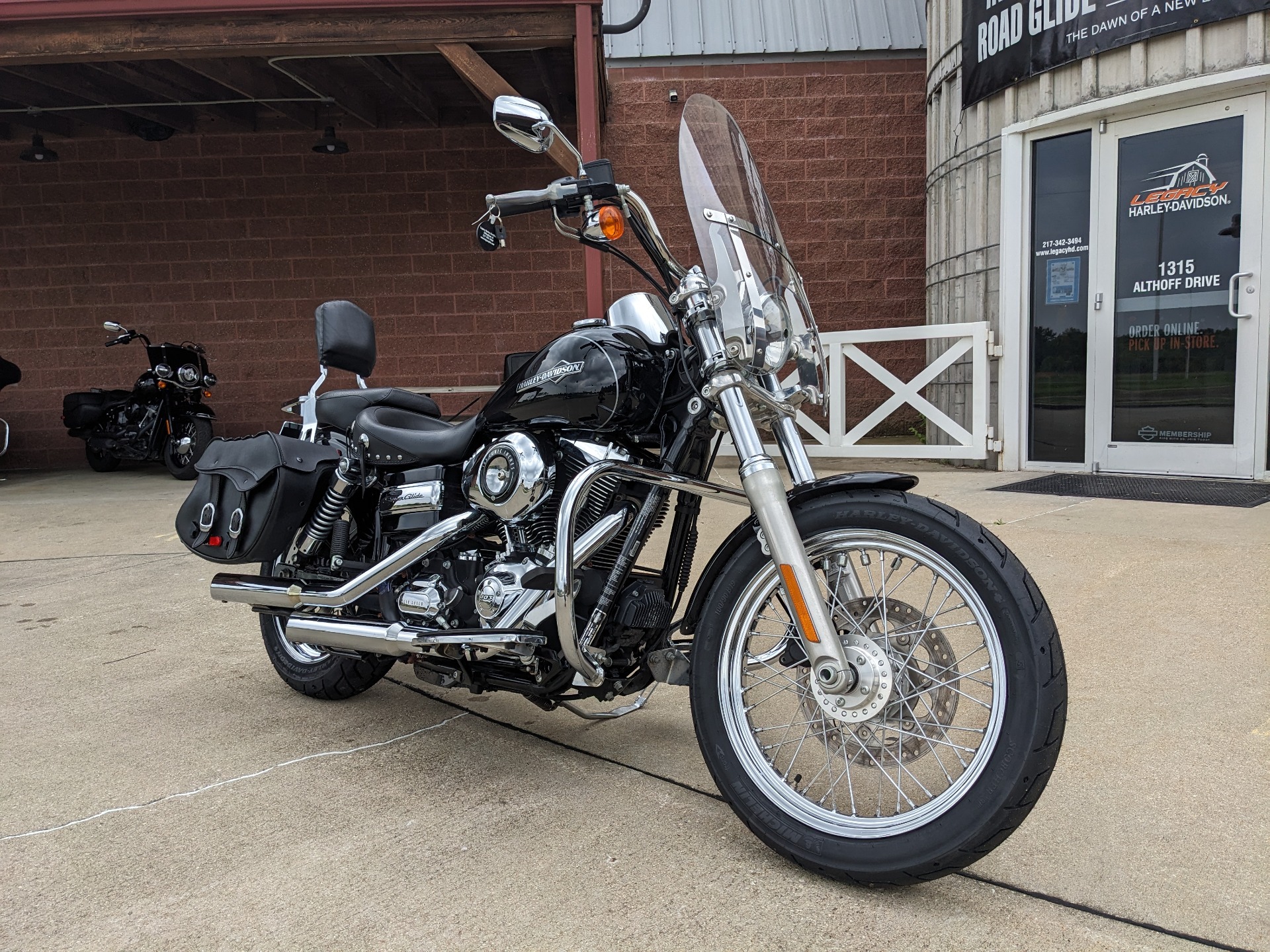 2014 Harley-Davidson Dyna® Super Glide® Custom in Effingham, Illinois - Photo 2