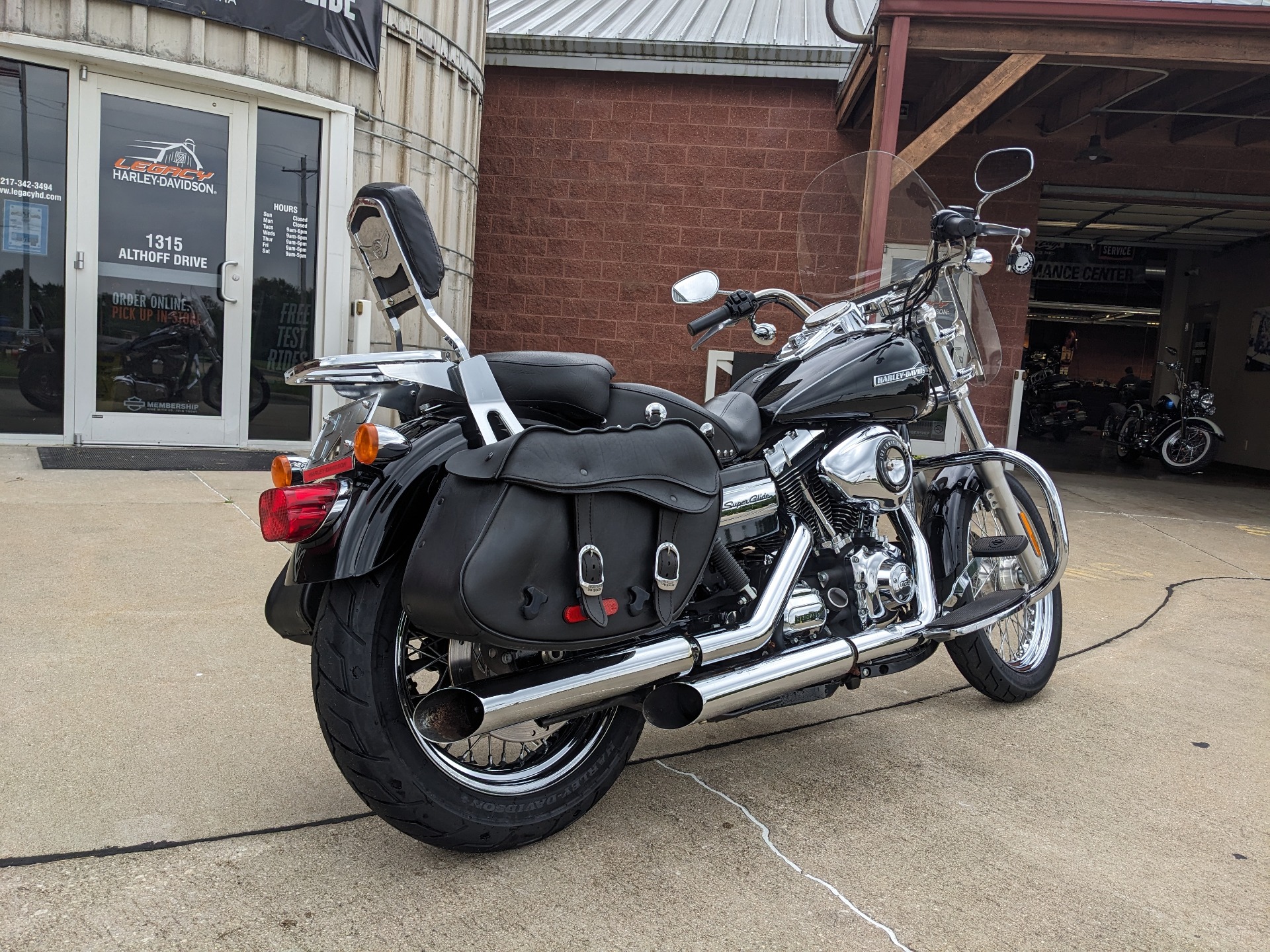 2014 Harley-Davidson Dyna® Super Glide® Custom in Effingham, Illinois - Photo 3