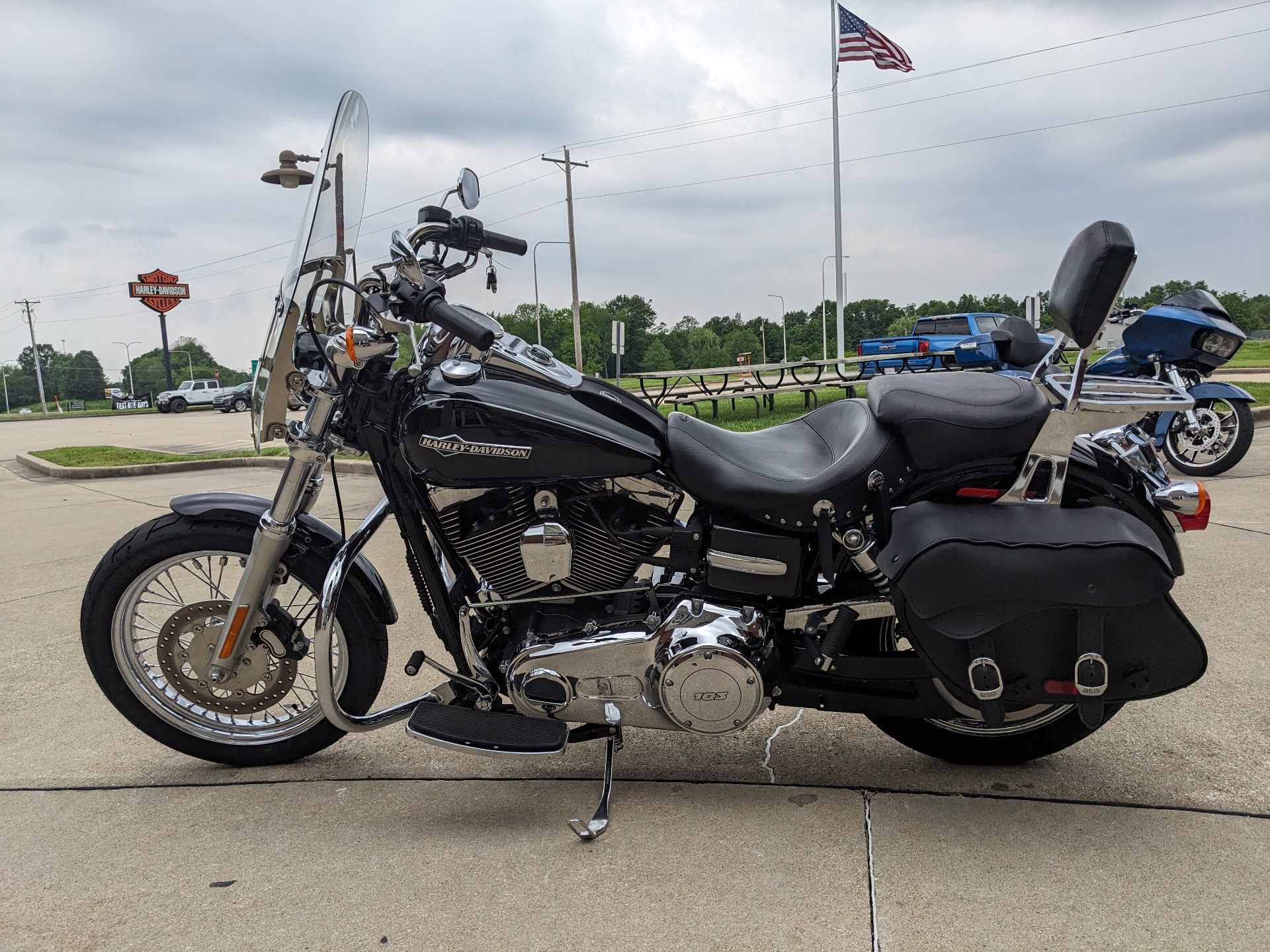 2014 Harley-Davidson Dyna® Super Glide® Custom in Effingham, Illinois - Photo 4