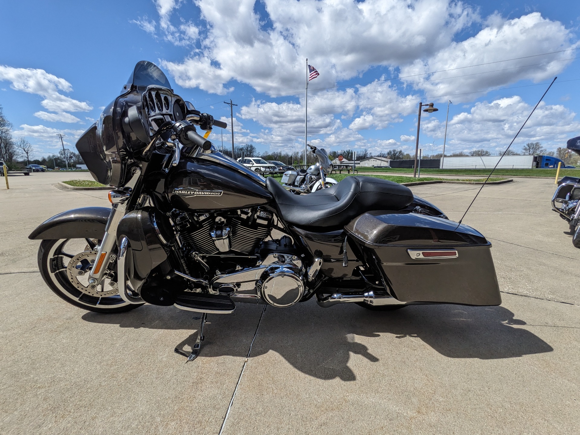 2021 Harley-Davidson Street Glide® in Effingham, Illinois - Photo 4