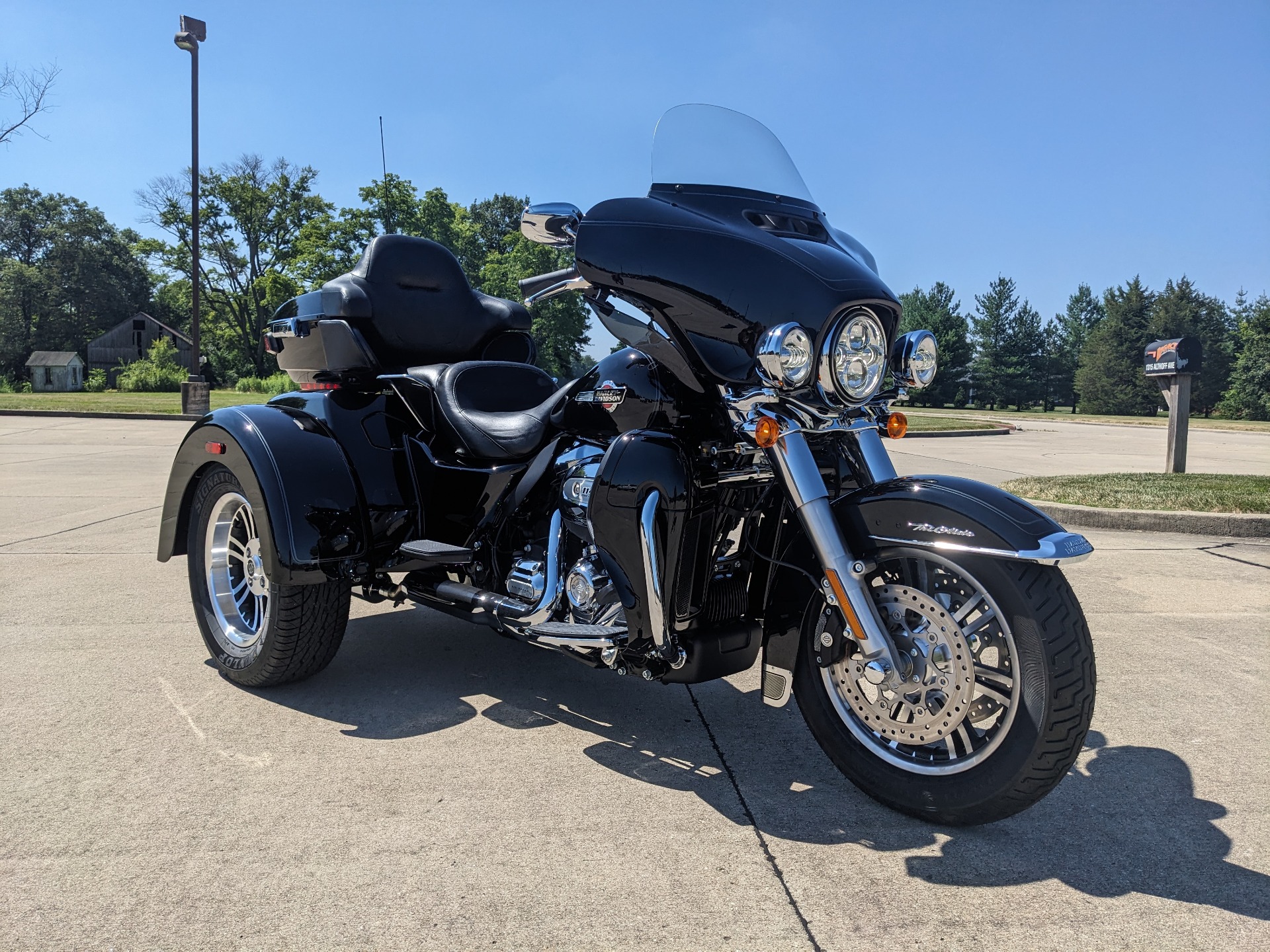 2024 Harley-Davidson Tri Glide® Ultra in Effingham, Illinois - Photo 2