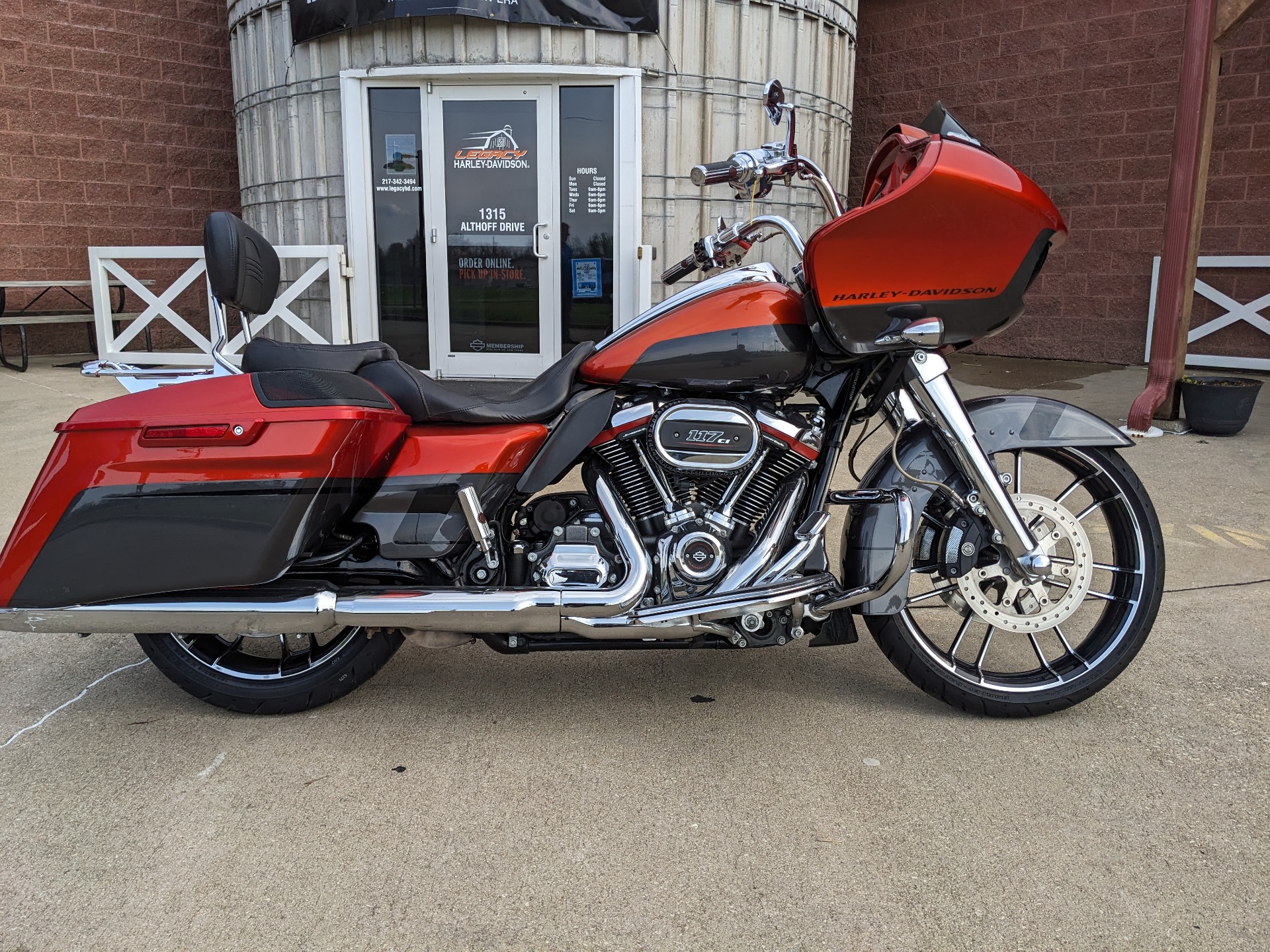 2018 Harley-Davidson CVO™ Road Glide® in Effingham, Illinois - Photo 1