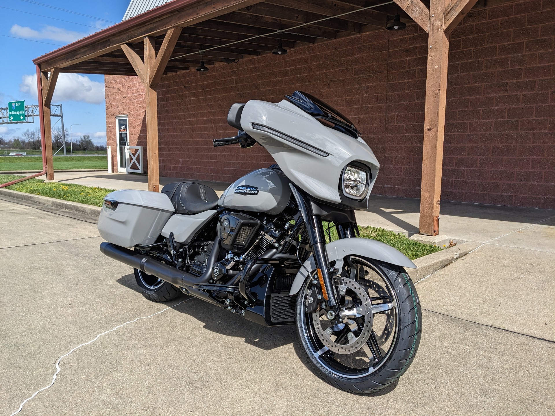 2024 Harley-Davidson Street Glide® in Effingham, Illinois - Photo 2