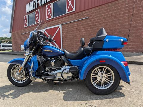 2017 Harley-Davidson Tri Glide® Ultra in Effingham, Illinois - Photo 4