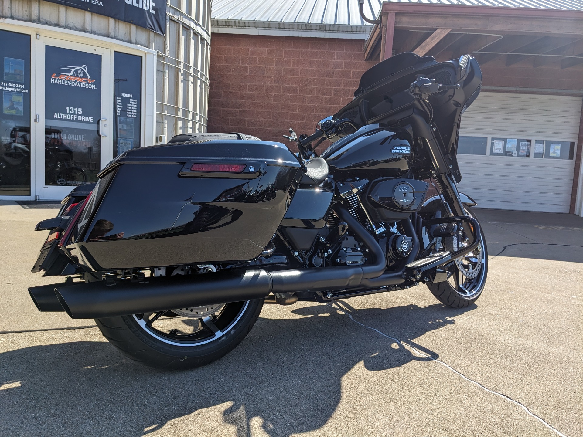 2024 Harley-Davidson Street Glide® in Effingham, Illinois - Photo 3