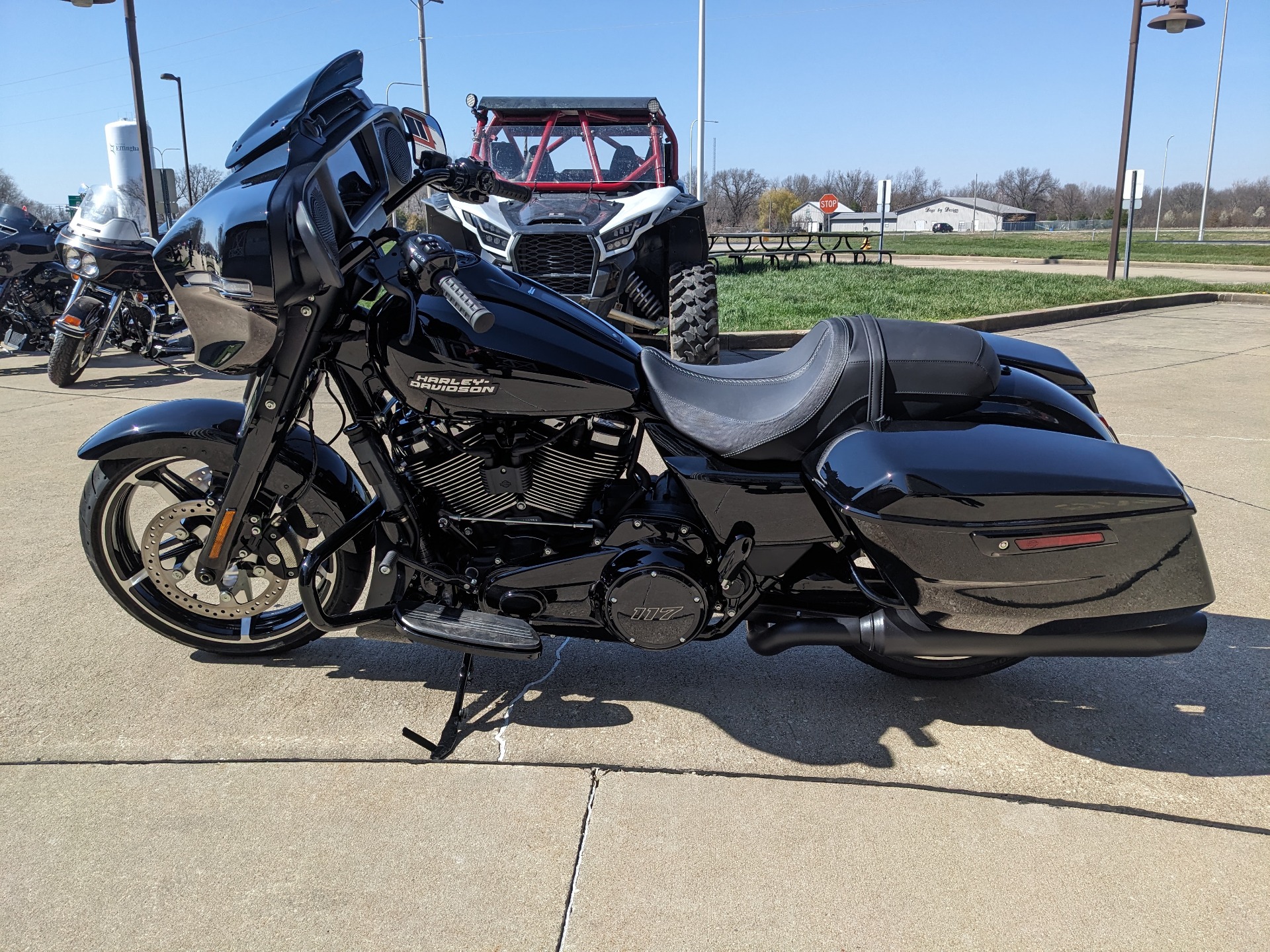 2024 Harley-Davidson Street Glide® in Effingham, Illinois - Photo 4