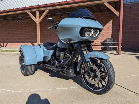 2024 Harley-Davidson Road Glide® 3 in Effingham, Illinois - Photo 2