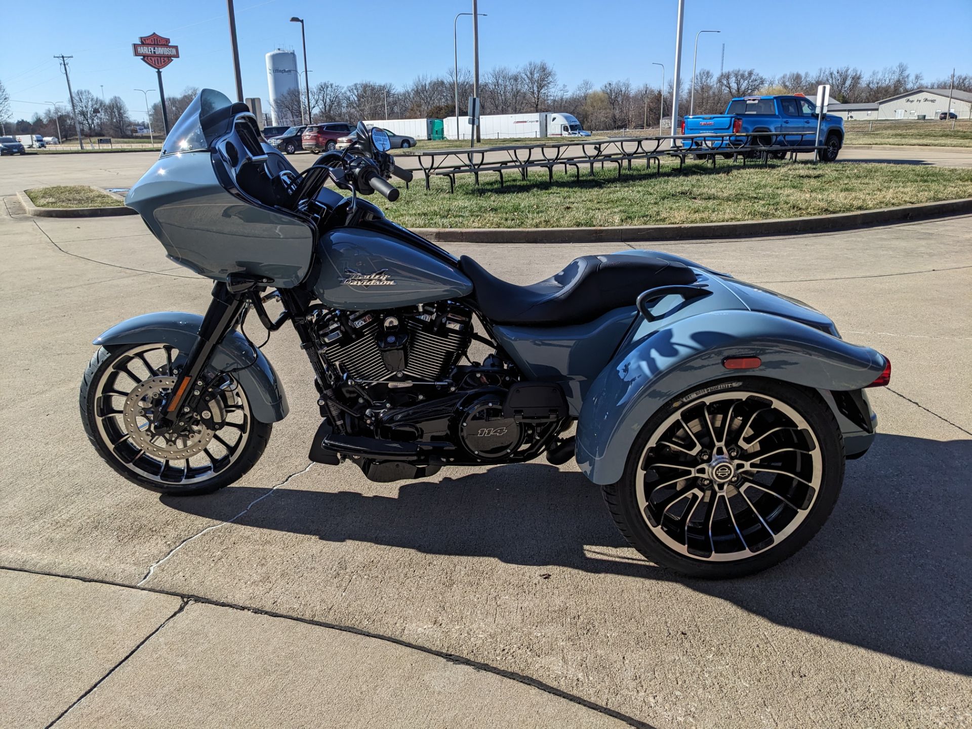 2024 Harley-Davidson Road Glide® 3 in Effingham, Illinois - Photo 3