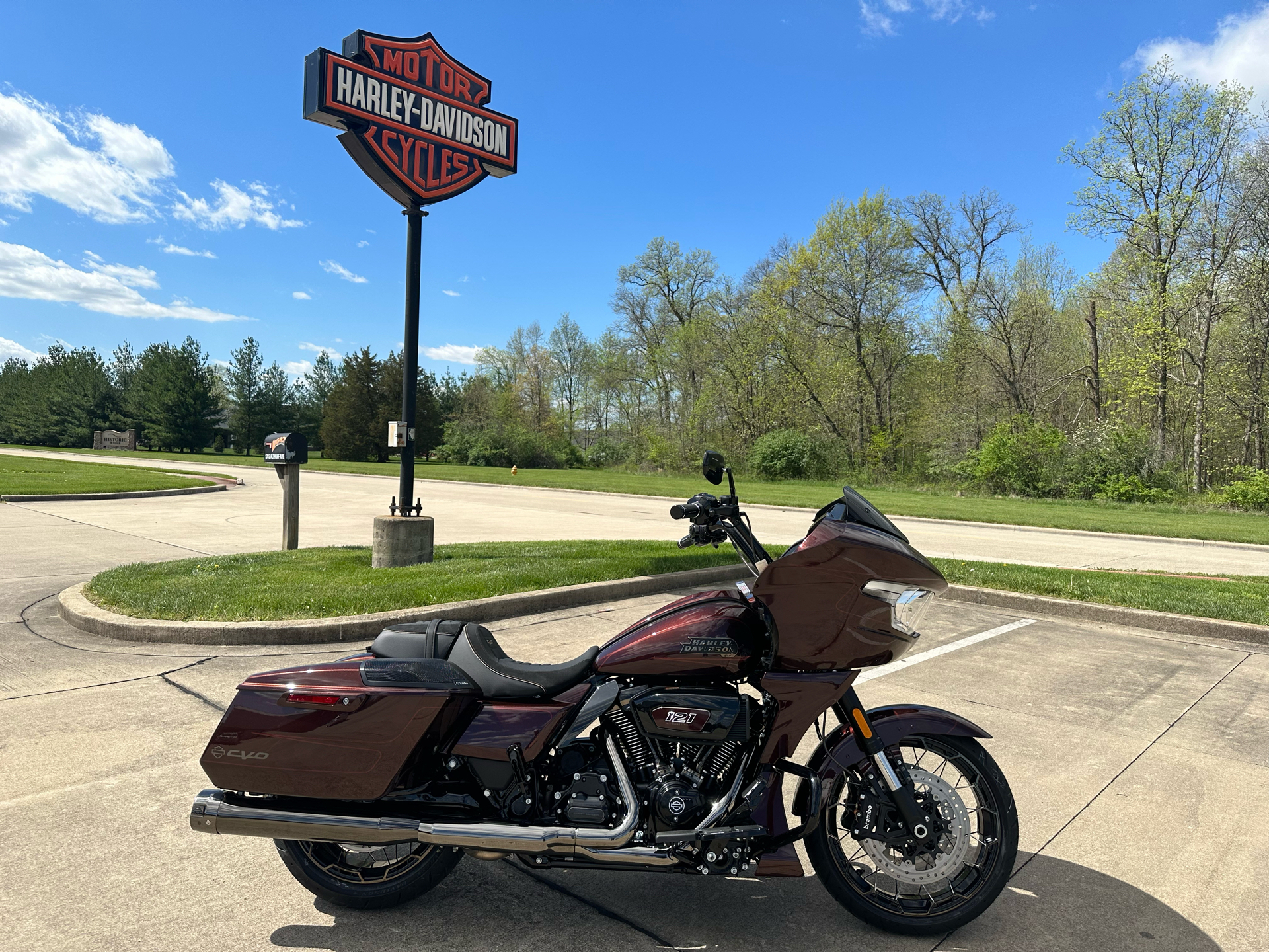2024 Harley-Davidson CVO™ Road Glide® in Effingham, Illinois - Photo 1