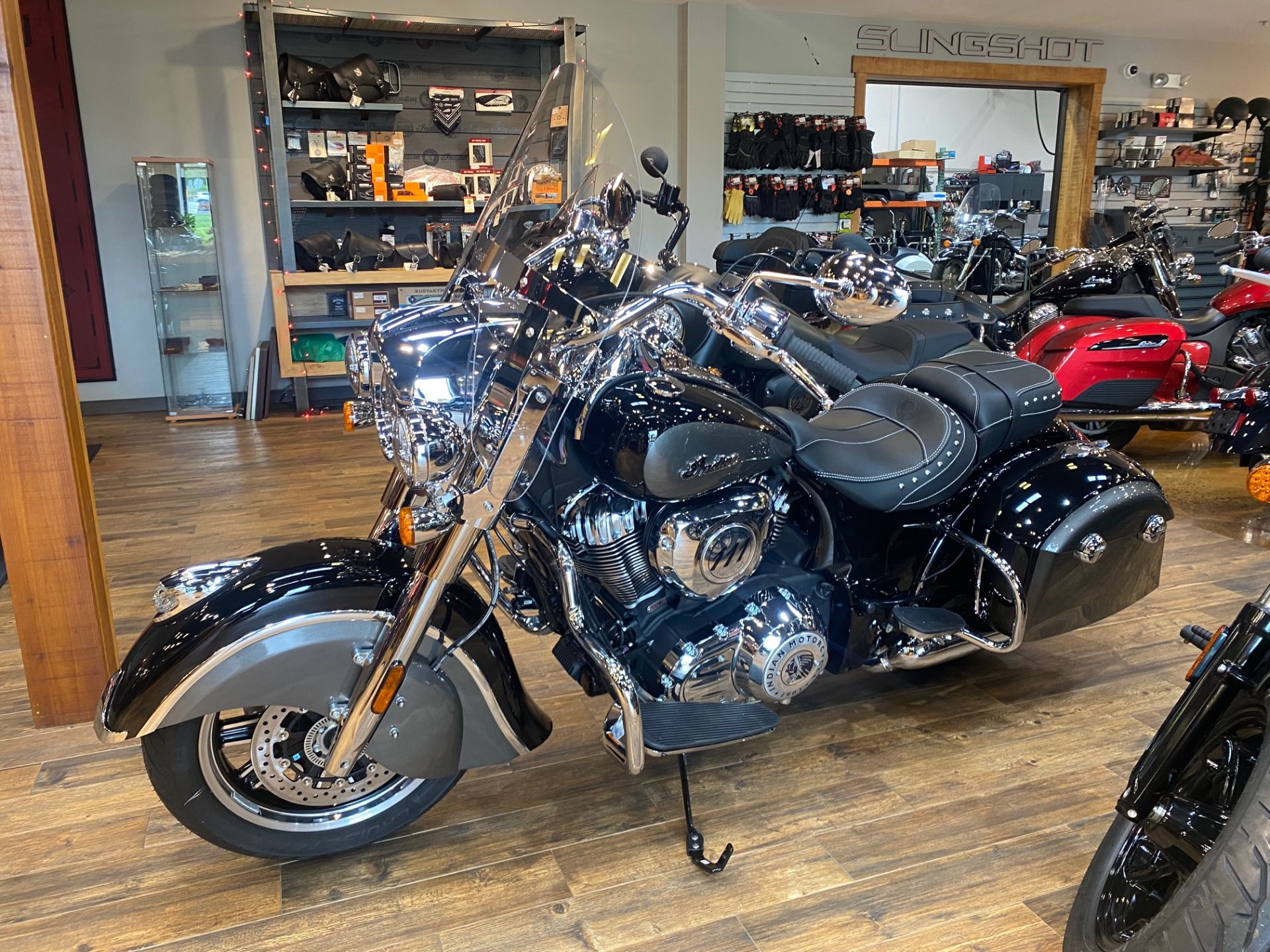 2024 Indian Motorcycle Springfield® in Lebanon, New Jersey - Photo 2