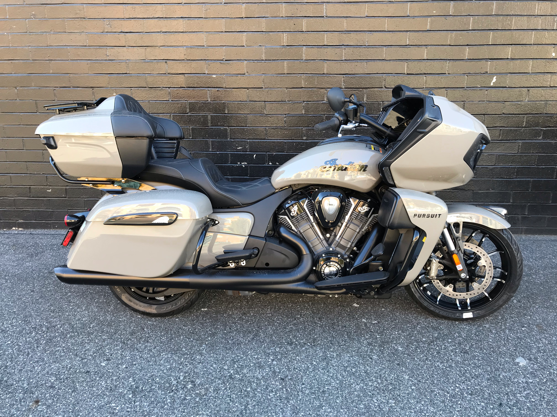 2023 Indian Motorcycle Pursuit® Dark Horse® Icon with Premium Package in San Jose, California - Photo 1