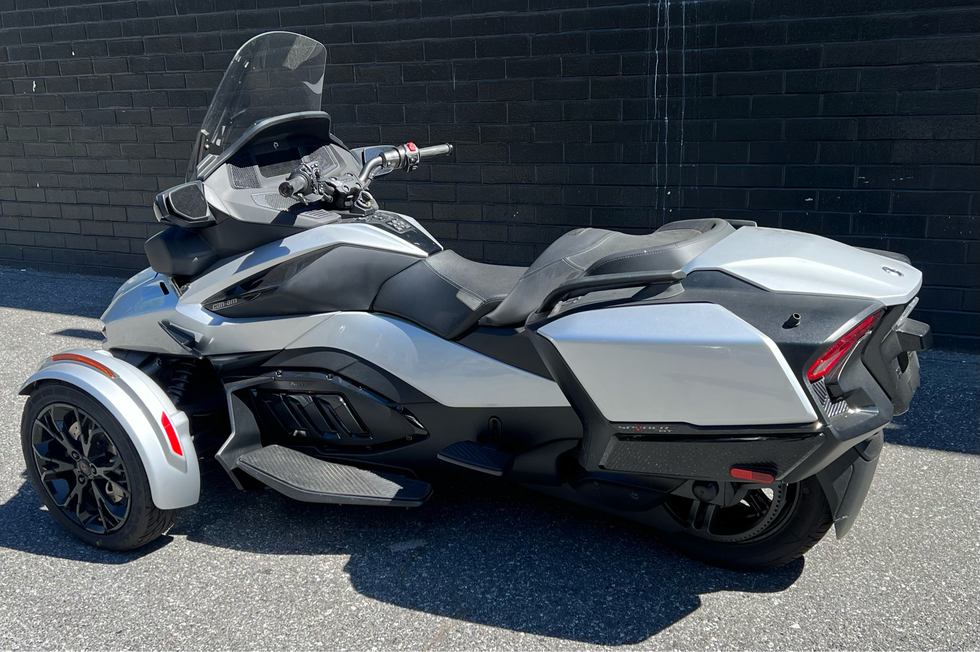 2023 Can-Am Spyder RT in San Jose, California