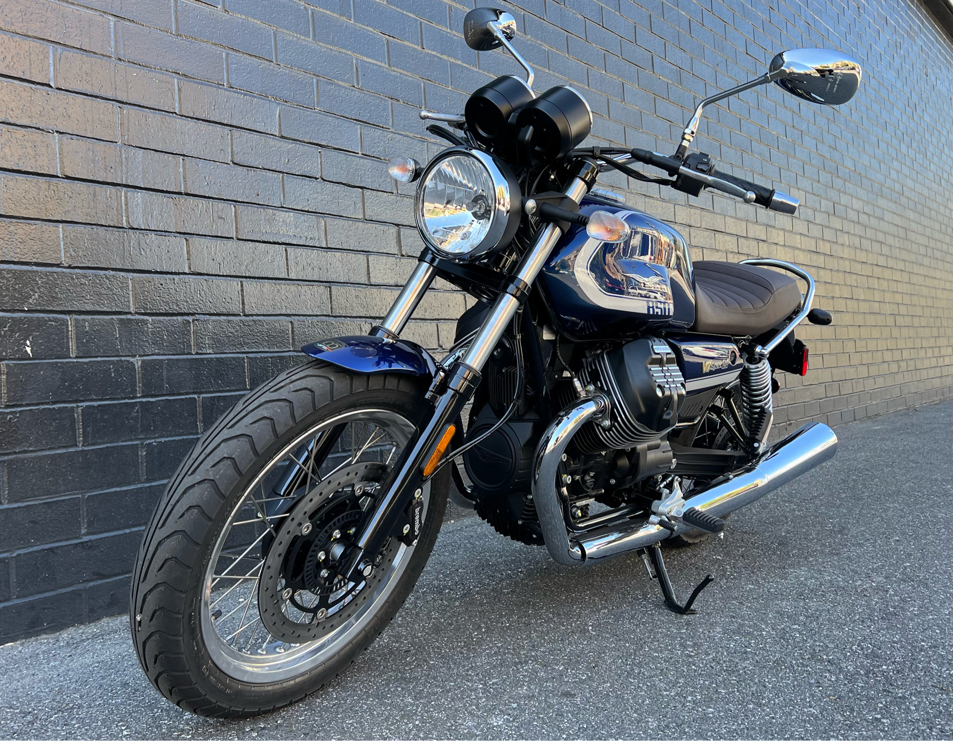 2021 Moto Guzzi V7 Special E5 in San Jose, California - Photo 6