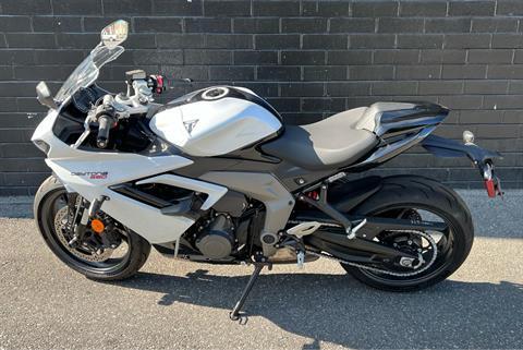 2025 Triumph Daytona 660 in San Jose, California - Photo 4