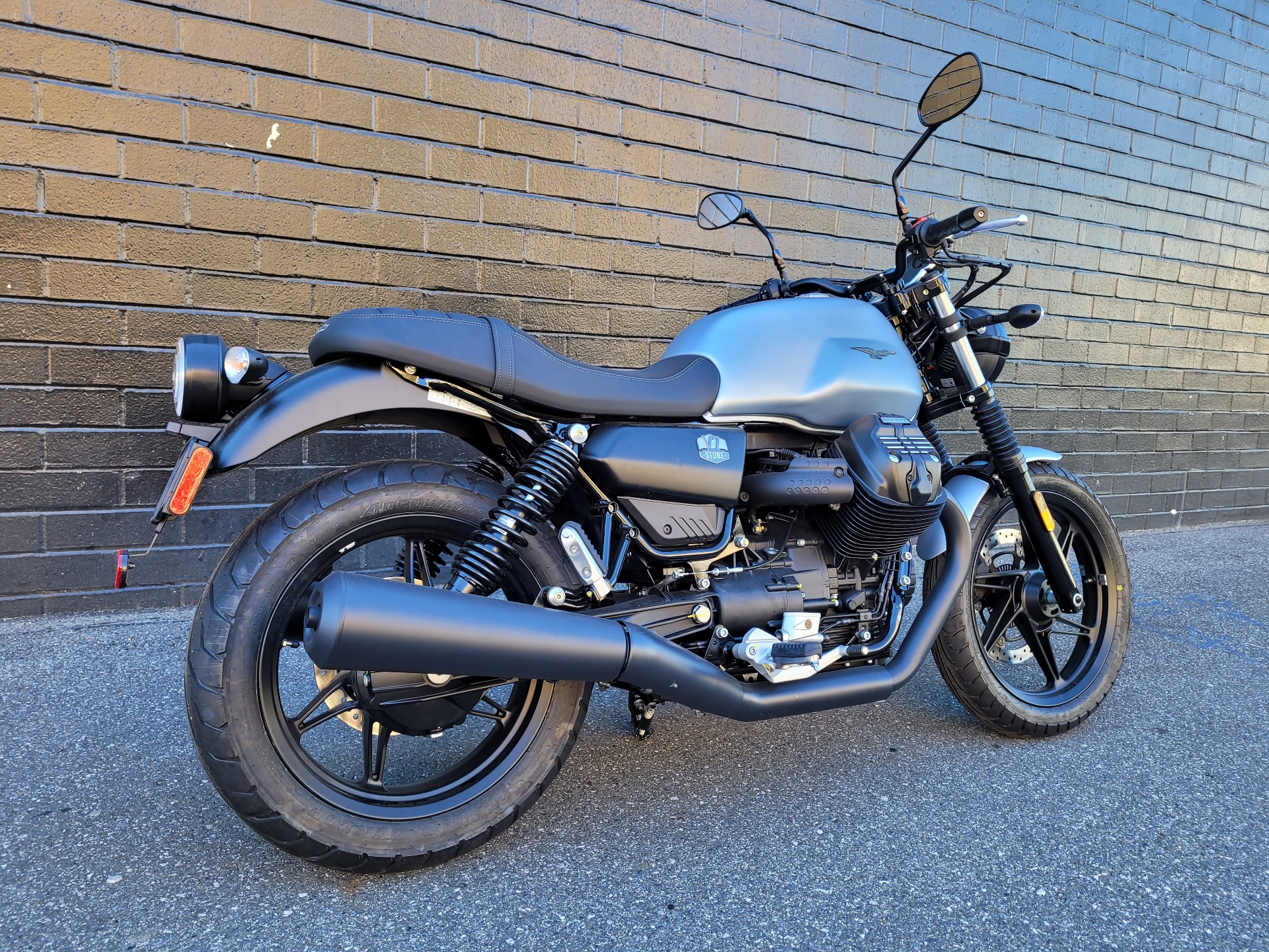 2021 Moto Guzzi V7 Stone E5 in San Jose, California - Photo 2