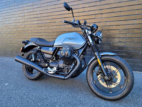 2021 Moto Guzzi V7 Stone E5 in San Jose, California - Photo 3