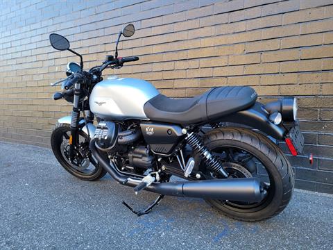 2021 Moto Guzzi V7 Stone E5 in San Jose, California - Photo 6