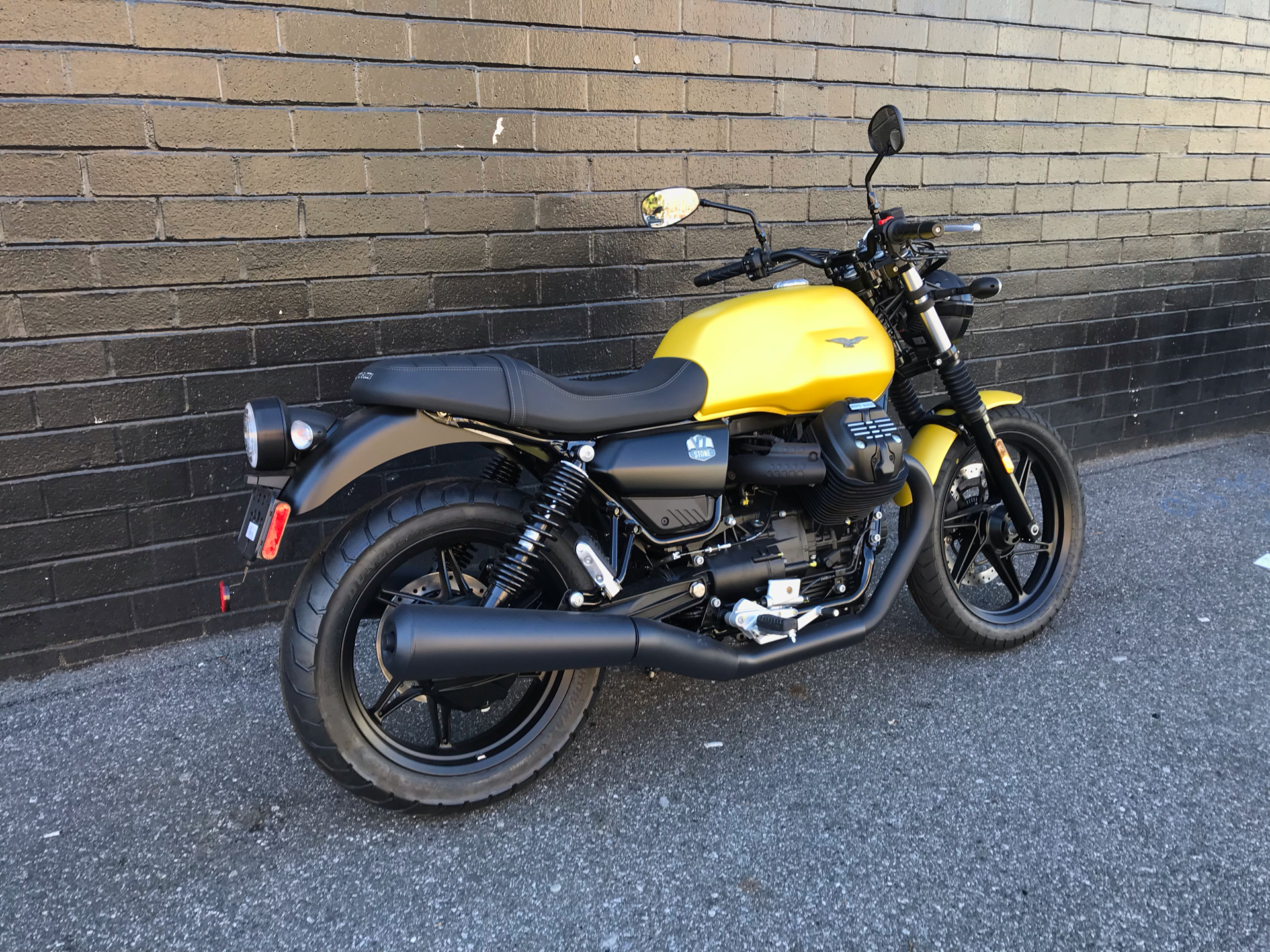 2022 Moto Guzzi V7 Stone in San Jose, California - Photo 3