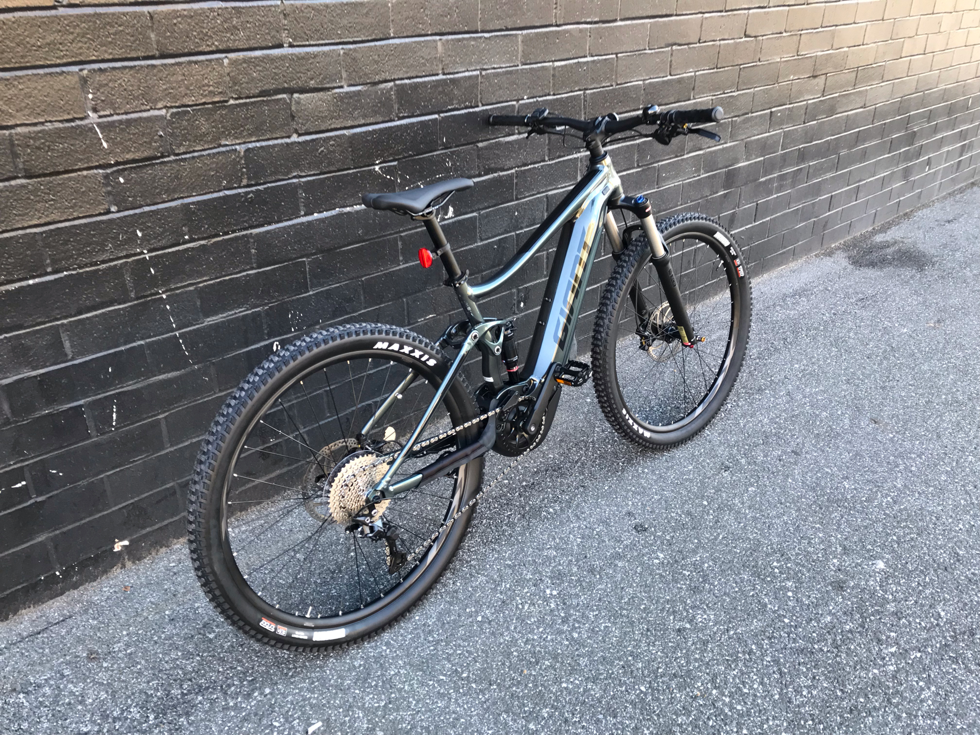 2021 Giant Bicycle Inc  Stance E+ 2 29er 20MPH M in San Jose, California - Photo 3