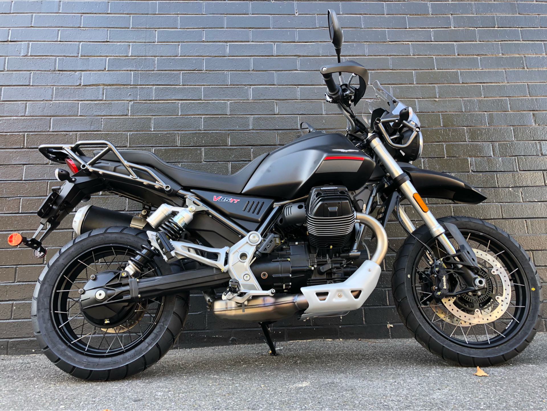 2021 Moto Guzzi V85 TT E5 in San Jose, California - Photo 1