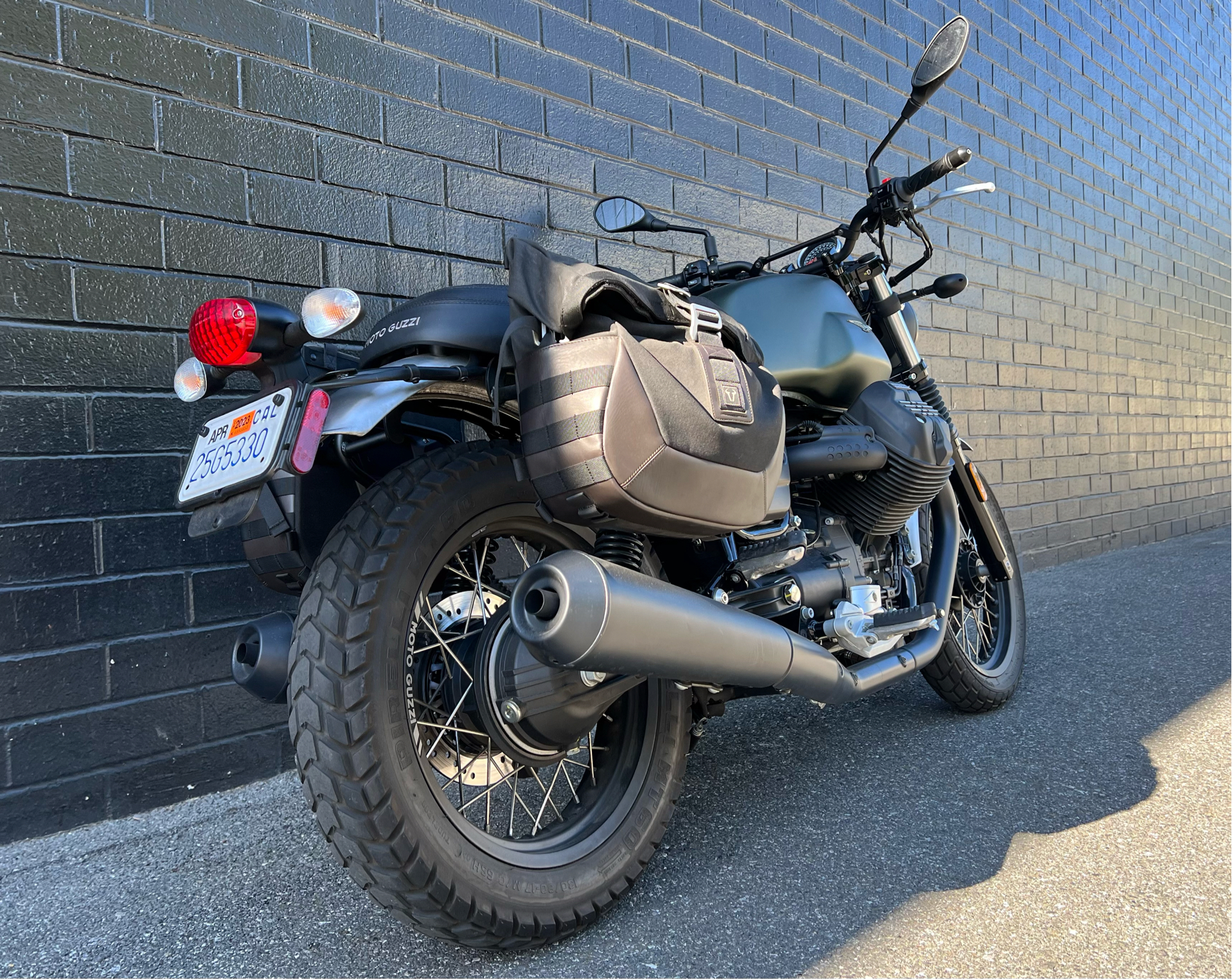 2020 Moto Guzzi V7 III Rough in San Jose, California - Photo 3