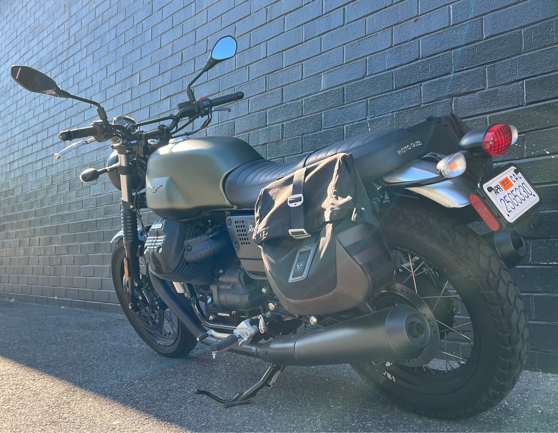 2020 Moto Guzzi V7 III Rough in San Jose, California - Photo 5