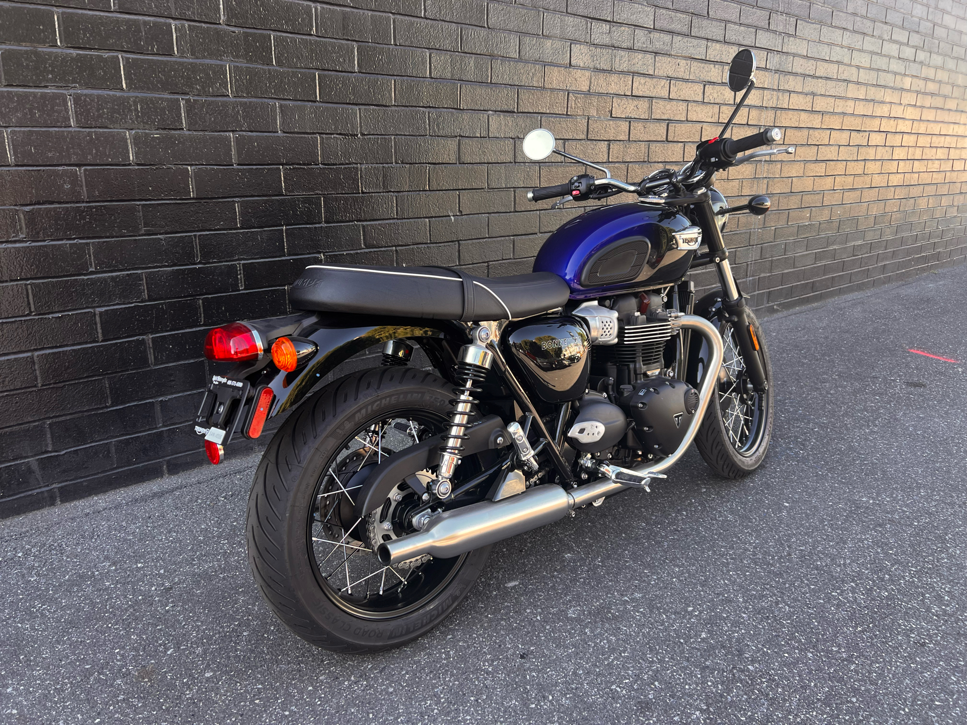 2024 Triumph Bonneville T100 in San Jose, California - Photo 2