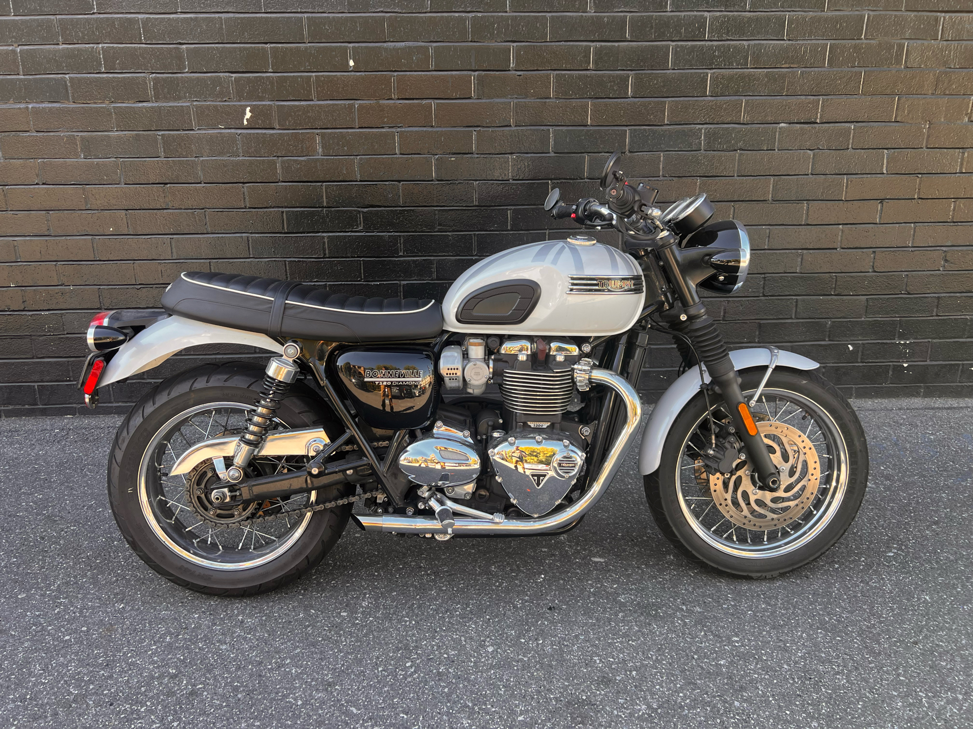 2020 Triumph Bonneville T120 Diamond Edition in San Jose, California - Photo 1