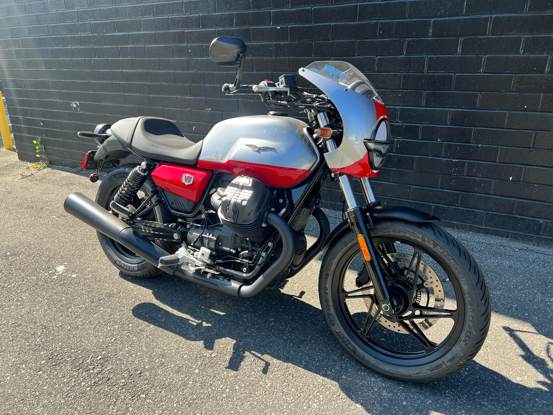 2024 Moto Guzzi V7 Stone Corsa in San Jose, California - Photo 3