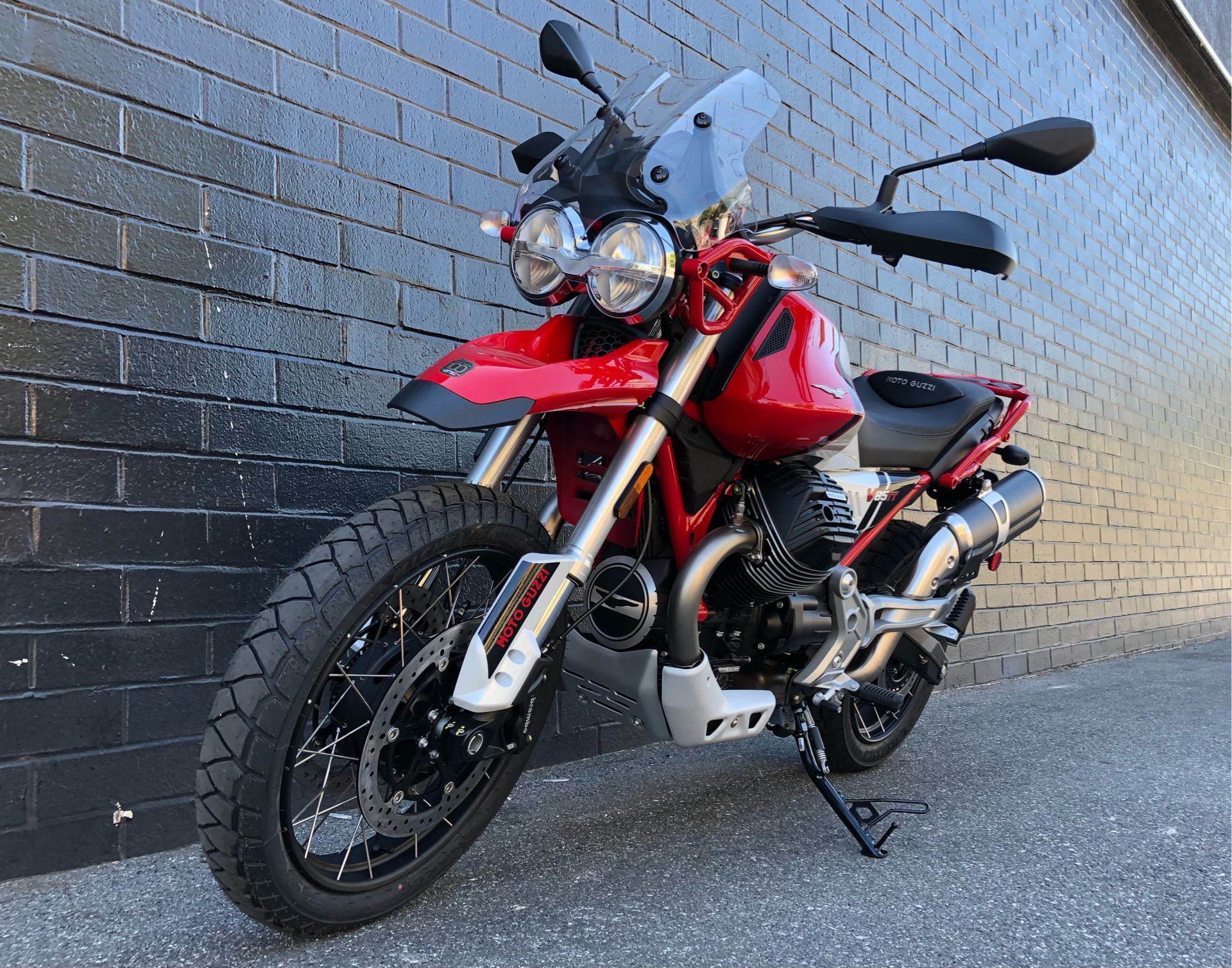 2021 Moto Guzzi V85 TT Adventure E5 in San Jose, California - Photo 6