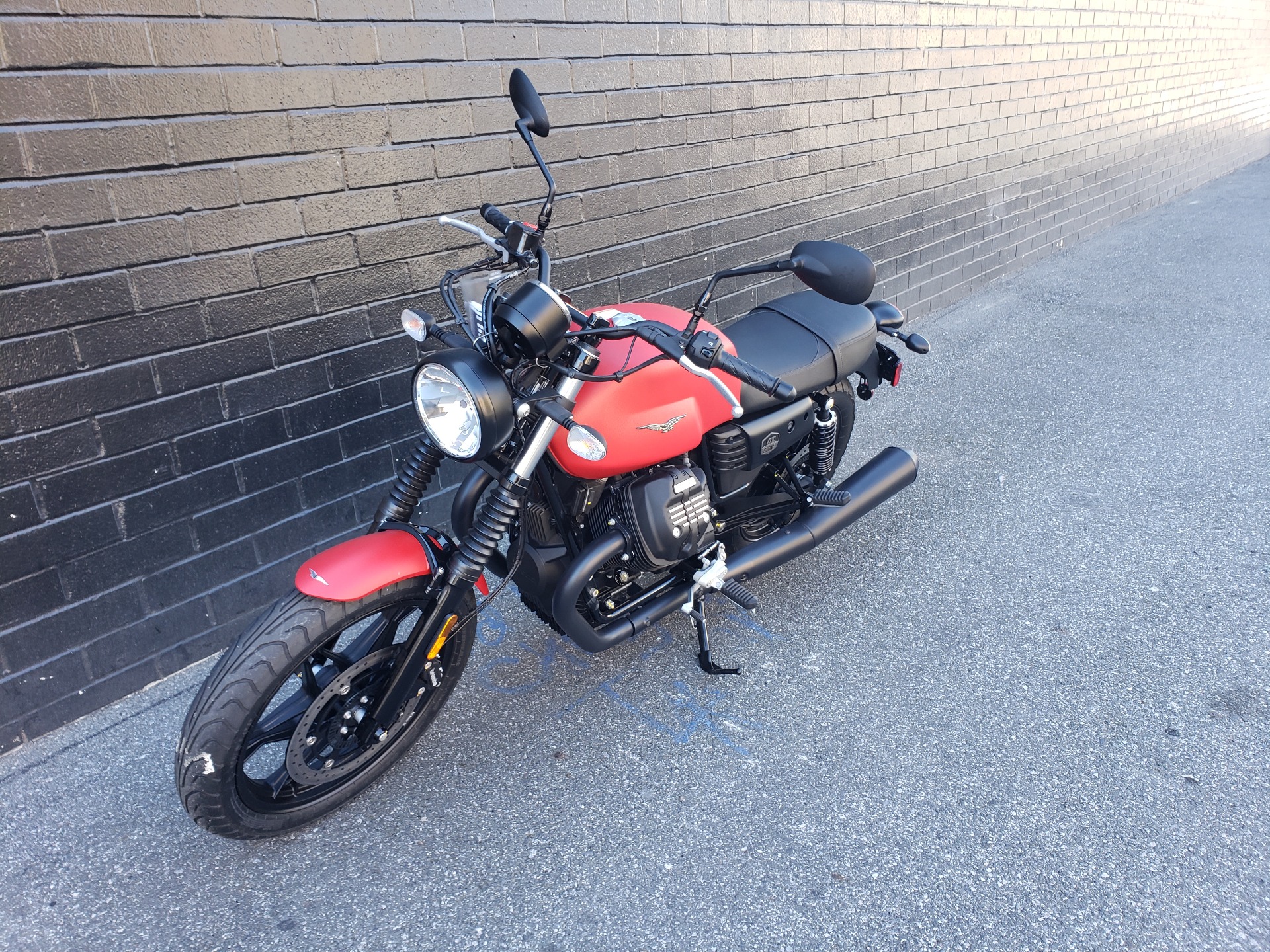 2020 Moto Guzzi V7 III Stone in San Jose, California - Photo 6