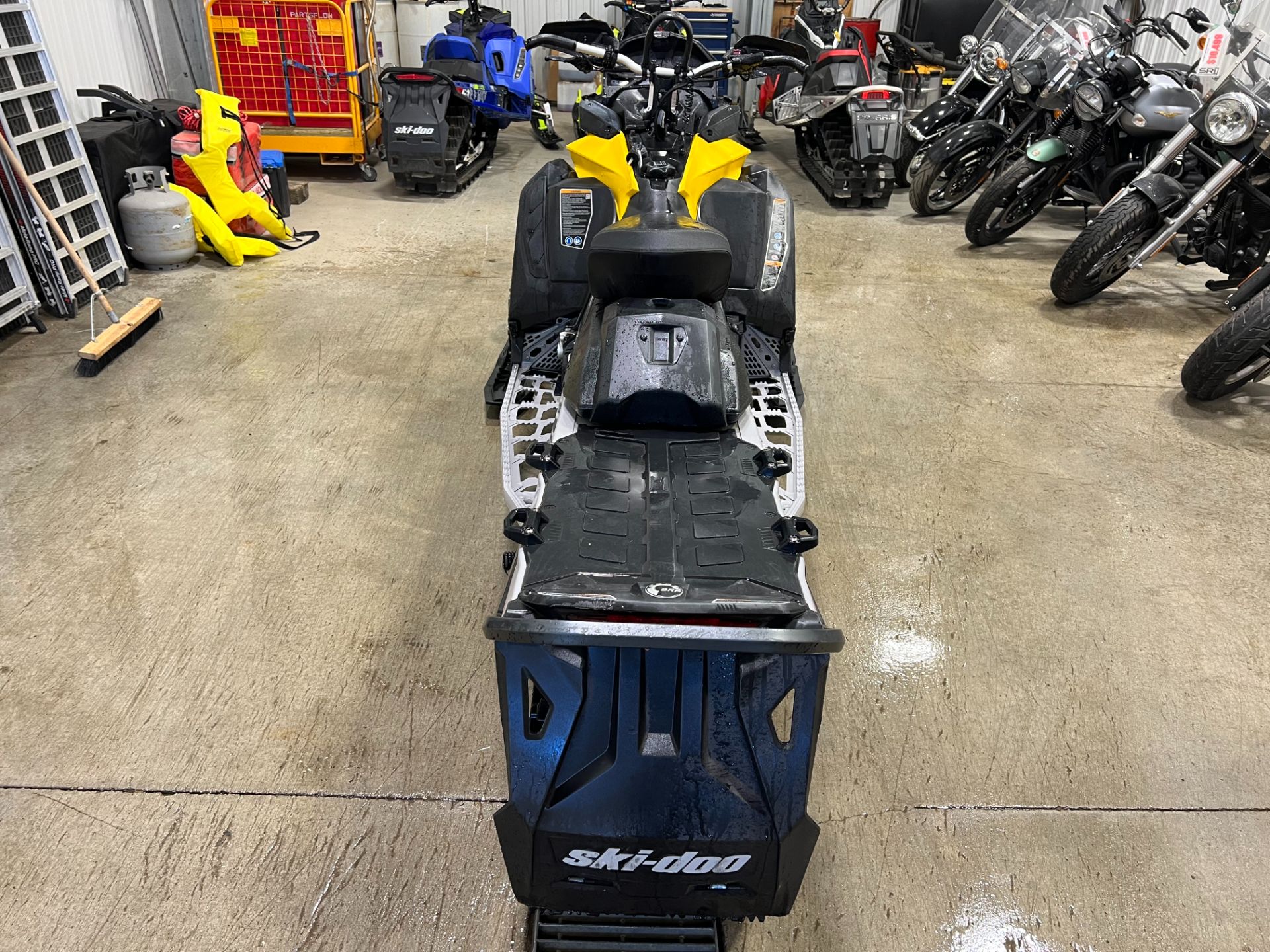 2023 Ski-Doo Backcountry Sport 600 EFI 146” w/Electric Start & Reverse in Turner, Maine - Photo 6