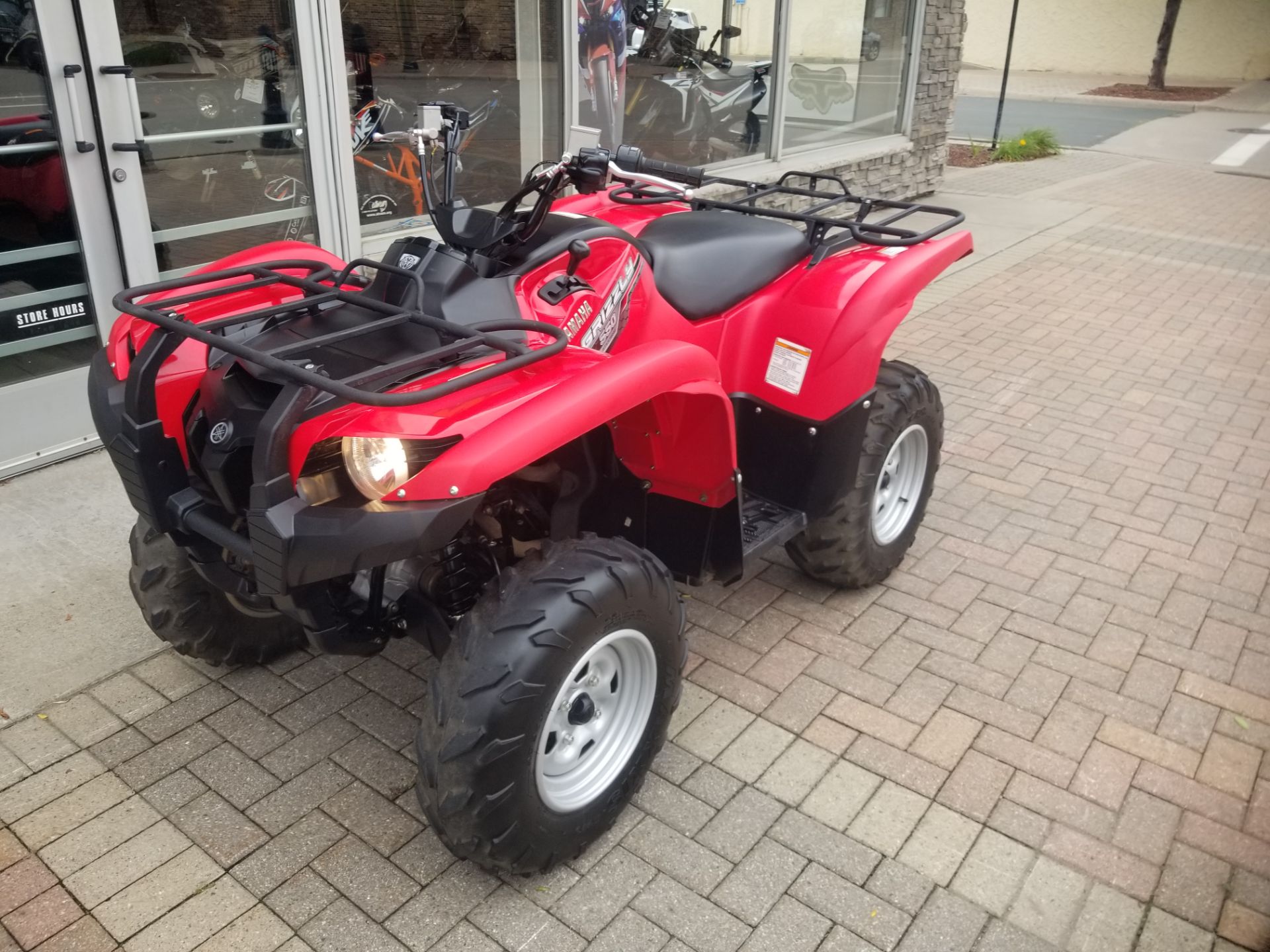 2014 Yamaha Grizzly 550 FI Auto. 4x4 EPS in Osseo, Minnesota - Photo 2