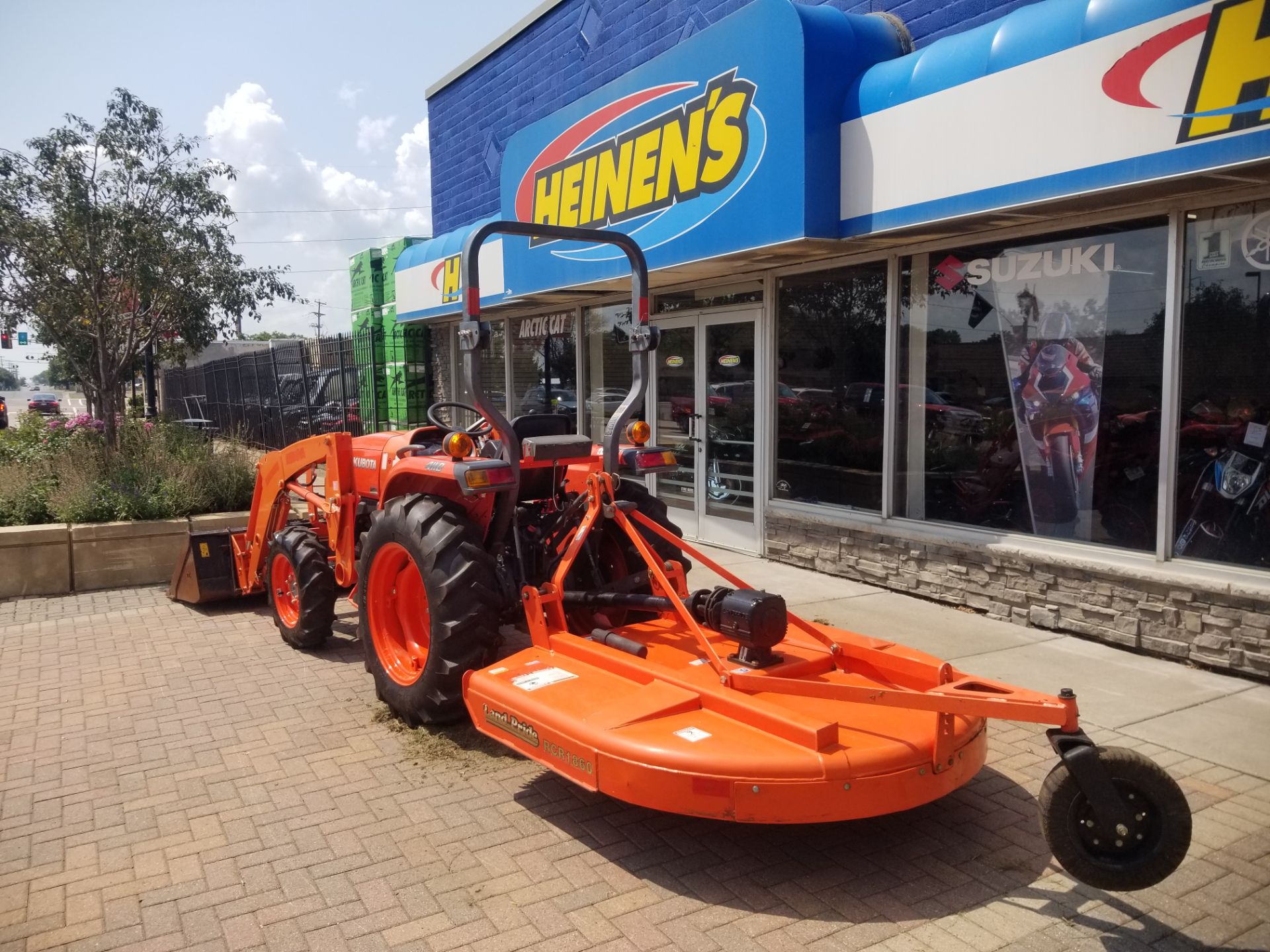 2015 Kubota L2501 in Osseo, Minnesota - Photo 7