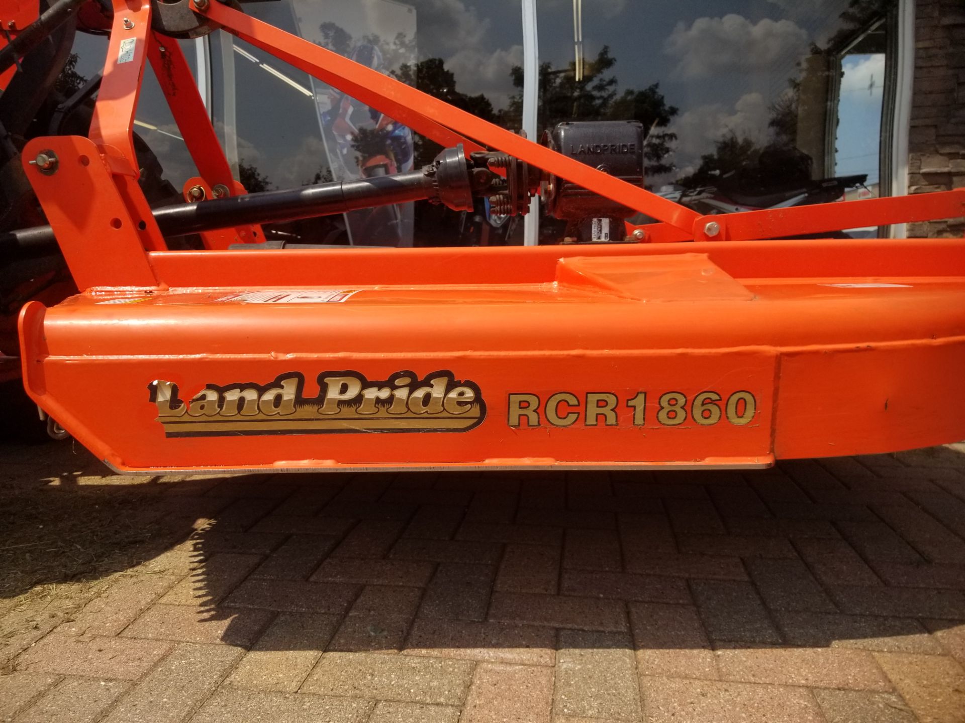 2015 Kubota L2501 in Osseo, Minnesota - Photo 8