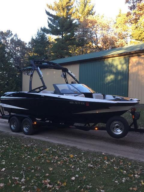 2012 Axis A20 in Osseo, Minnesota - Photo 2