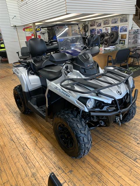 2019 Can-Am Outlander MAX XT 570 in Osseo, Minnesota - Photo 2