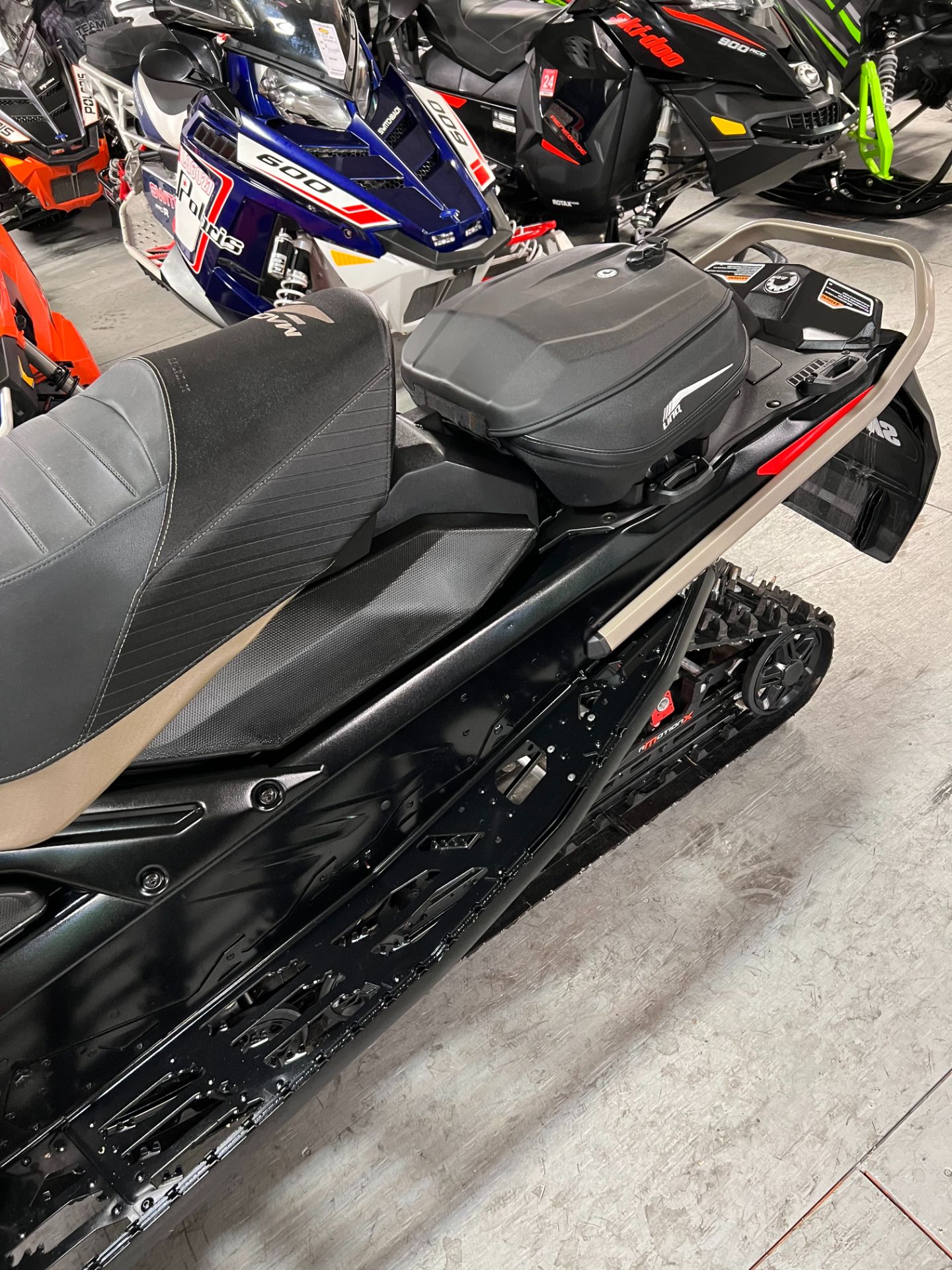 2022 Ski-Doo Mach Z 900 ACE Turbo R ES w/ Smart-Shox, RipSaw 2-ply 1.25 w/ Premium Color Display in Osseo, Minnesota - Photo 5