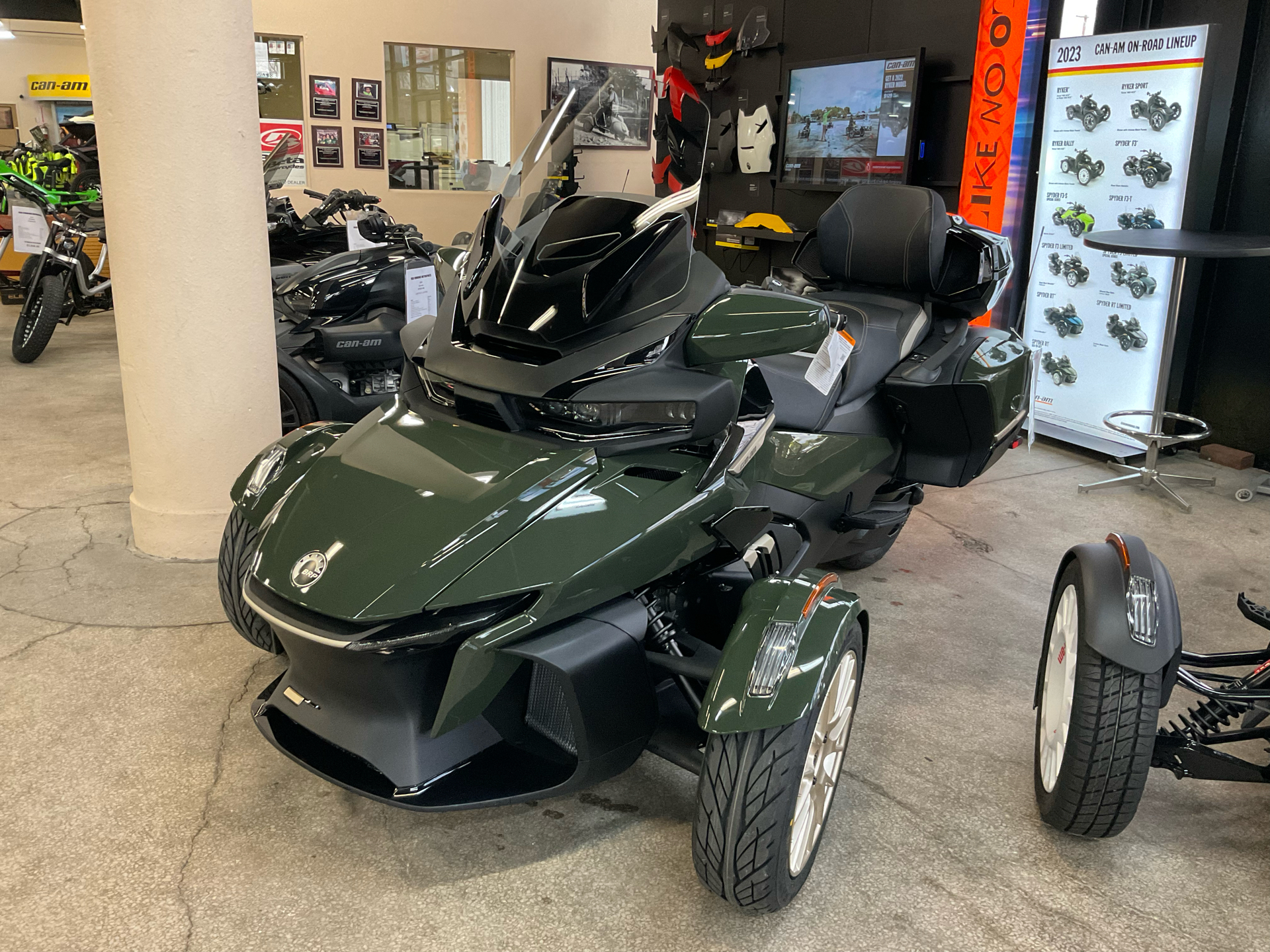 2023 Can-Am Spyder RT Sea-to-Sky in Bakersfield, California - Photo 2