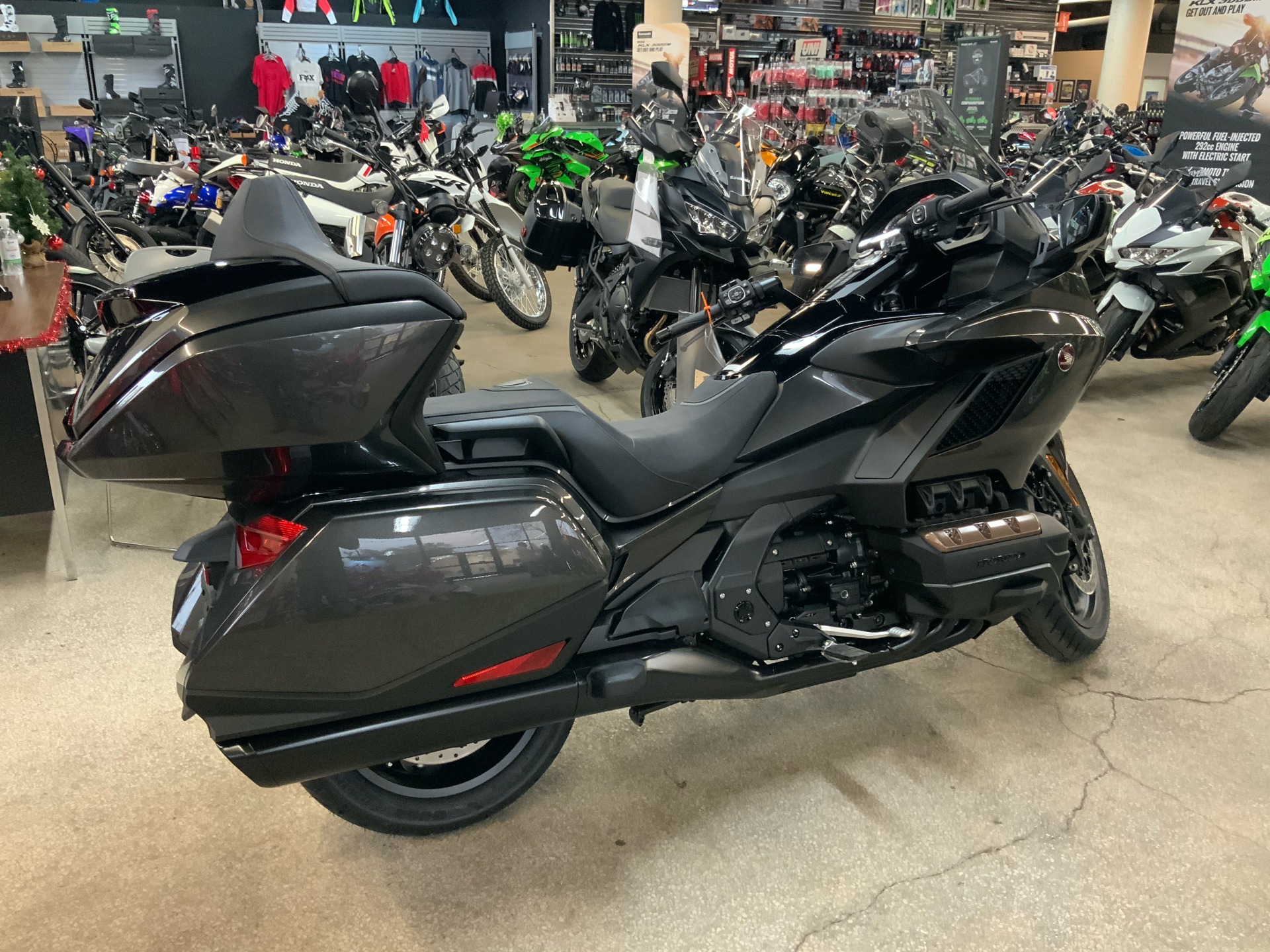 2024 Honda Gold Wing Tour in Bakersfield, California - Photo 2