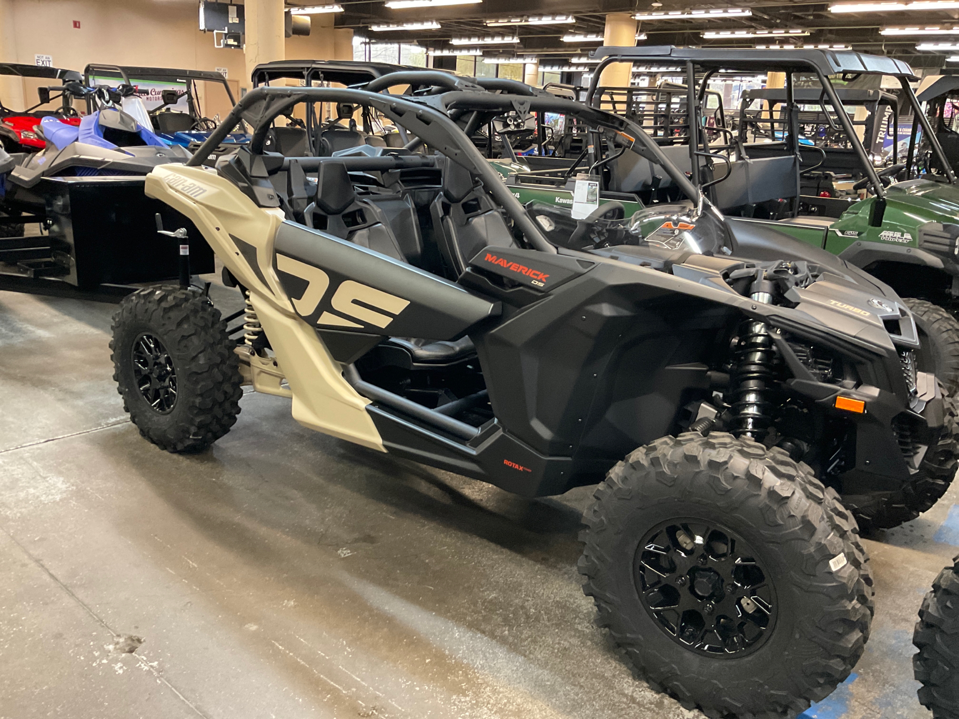 2023 Can-Am Maverick X3 DS Turbo 64 in Bakersfield, California - Photo 1